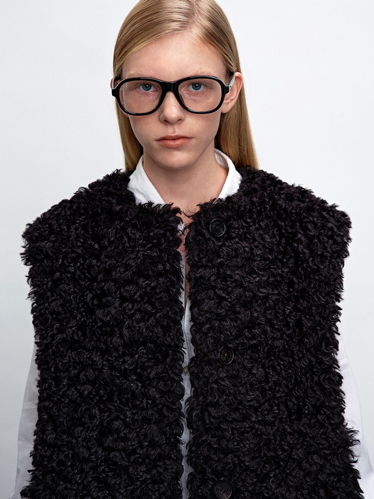 해브레스(HAVELESS) EVE FAUX SHEARLING VEST BLACK