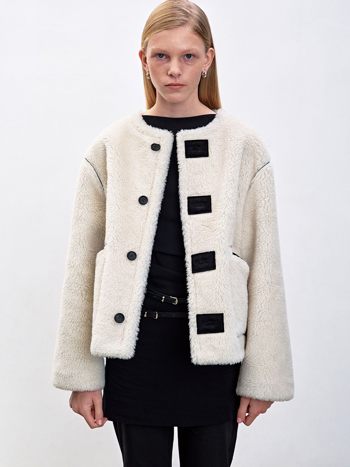 해브레스(HAVELESS) RUCY REVERSIBLE SHEARLING JACKET BLACK