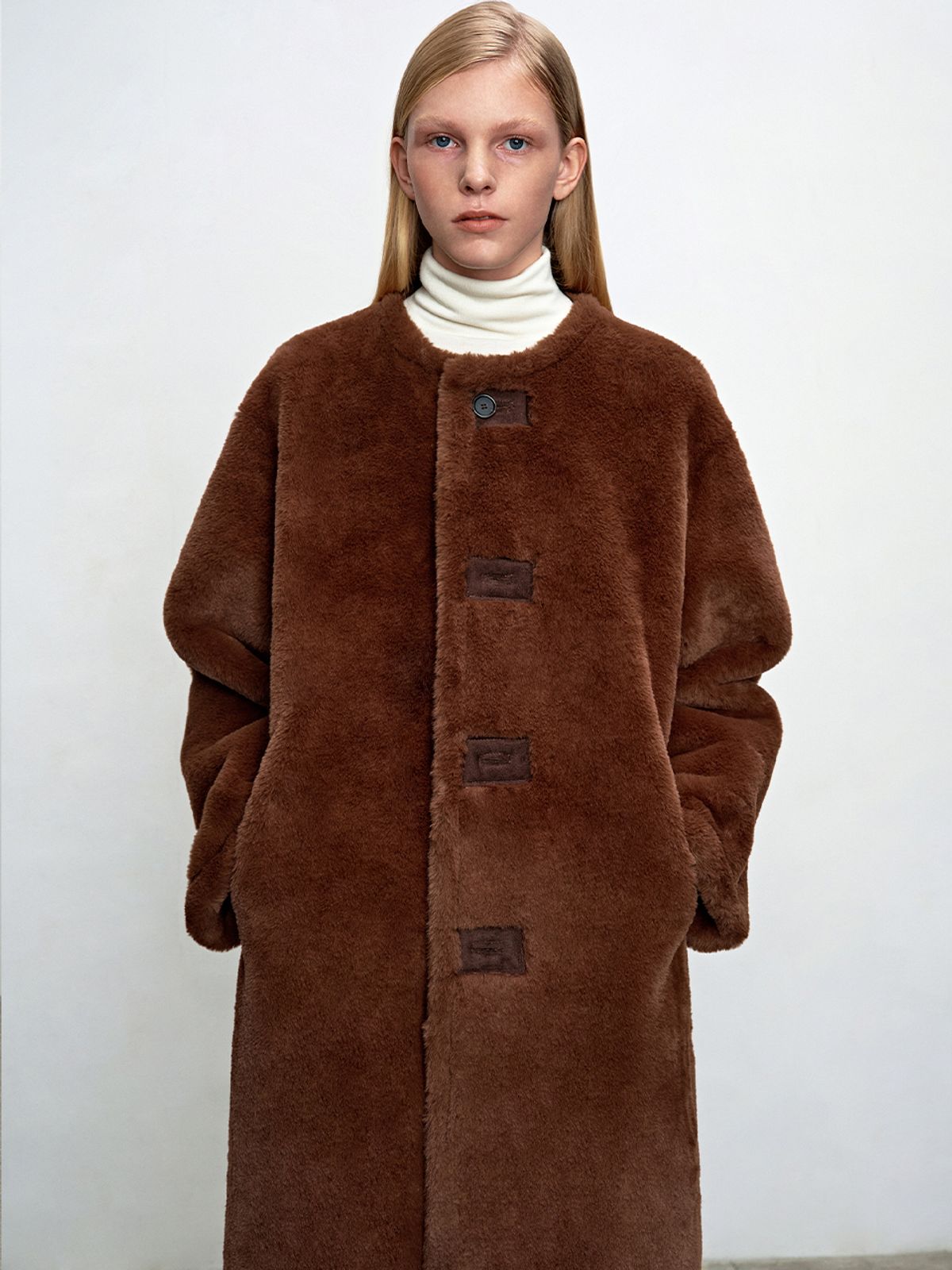 해브레스(HAVELESS) CARYS REVERSIBLE SHEARLING COAT BROWN