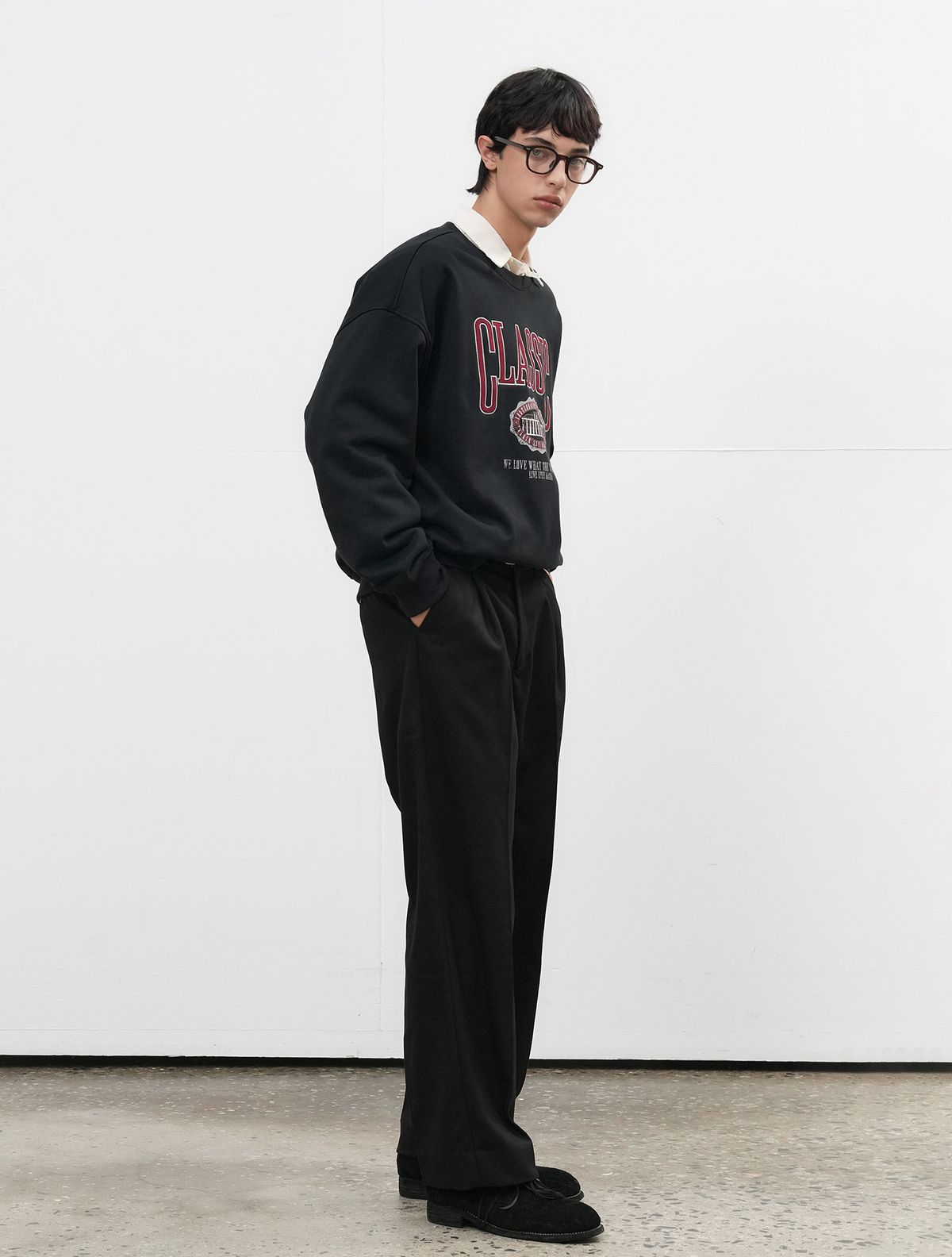 제너럴아이디어(GENERALIDEA) UNISEX 클래식 아플리케 루즈핏 맨투맨 [BLACK] / SBE3U02009