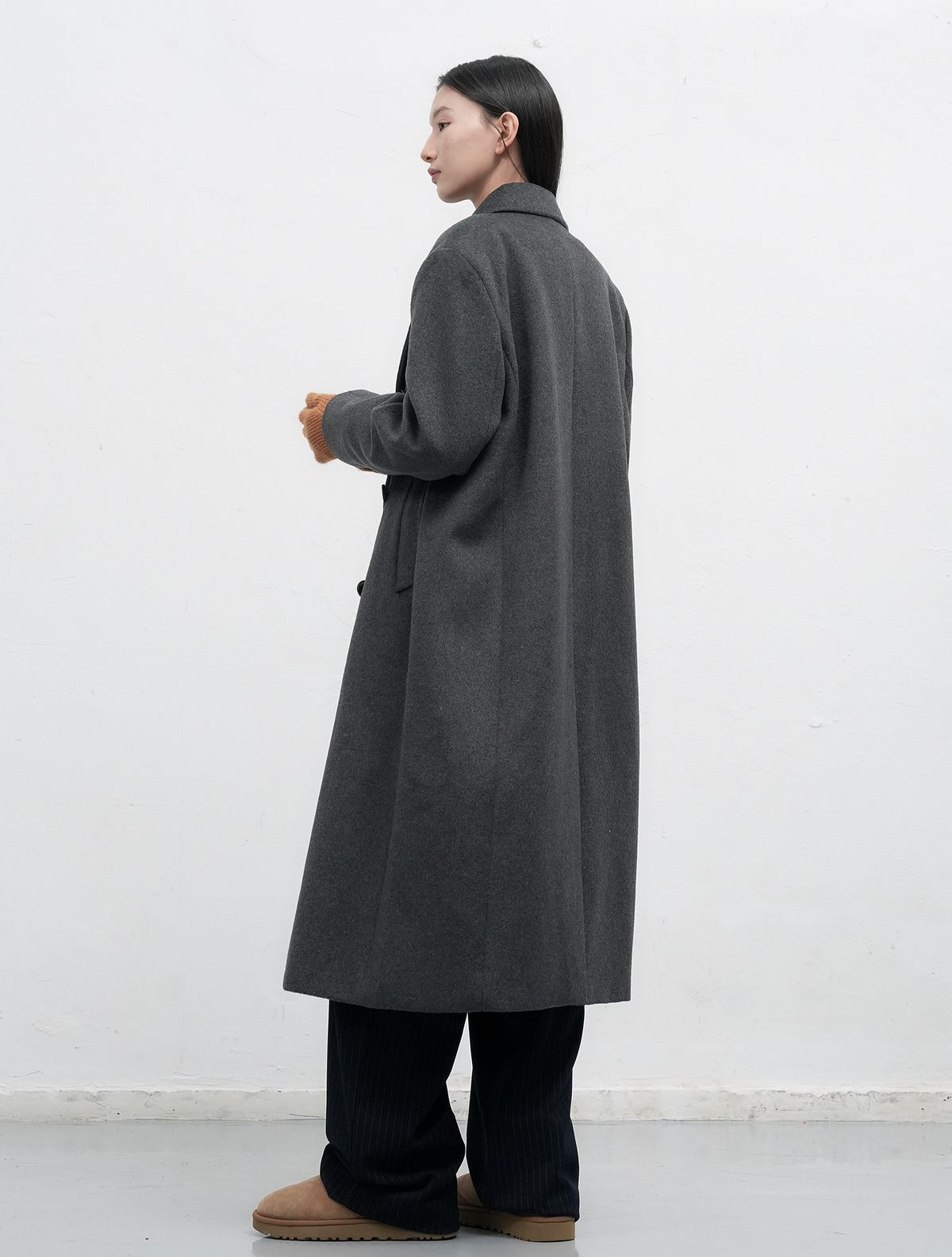 제너럴아이디어(GENERALIDEA) 더블 브레스티드 울 롱코트 [CHARCOAL] / WBE3L10507
