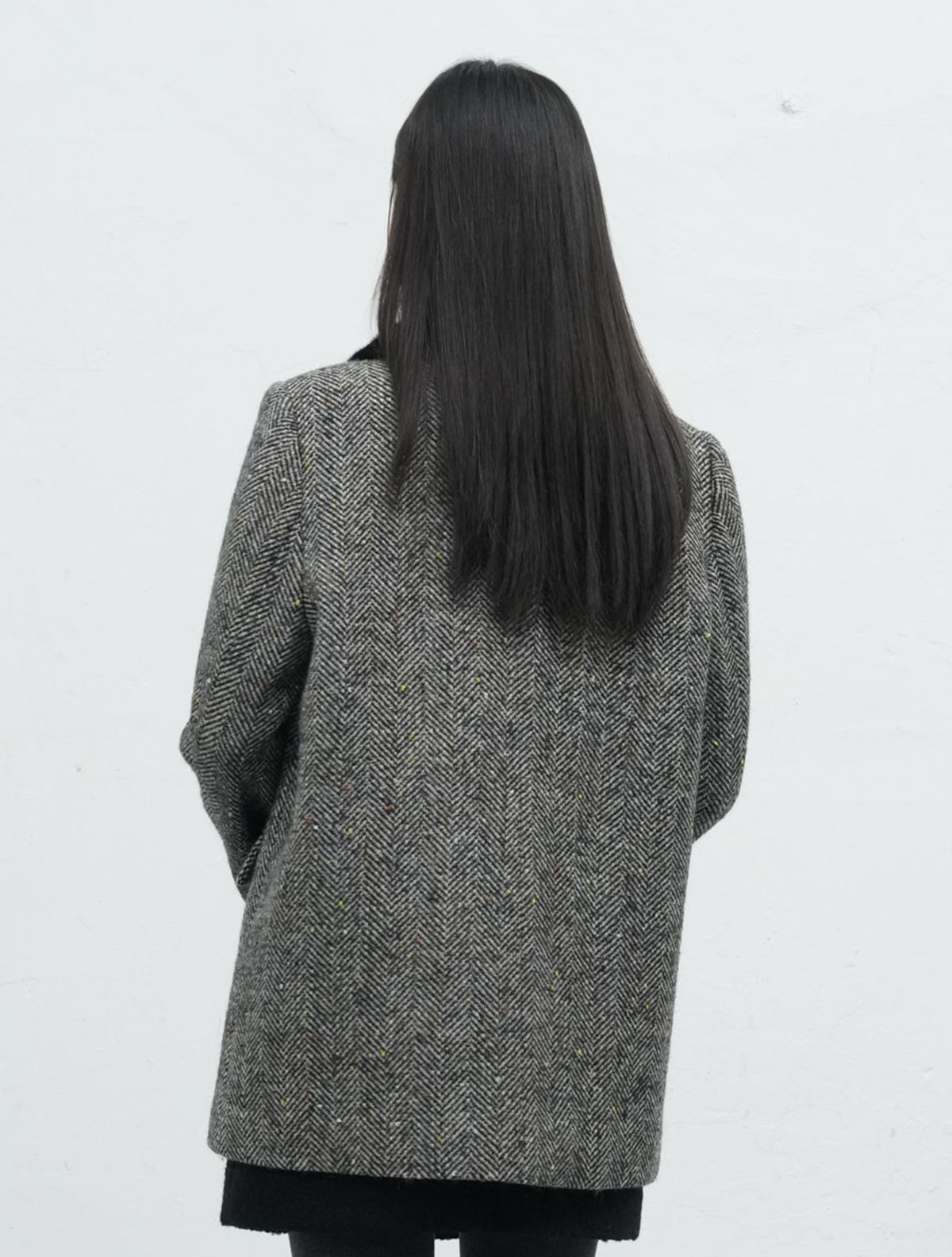 제너럴아이디어(GENERALIDEA) 퍼카라 헤링본 더블 하프 코트 [BLACK] / WBE4L10524