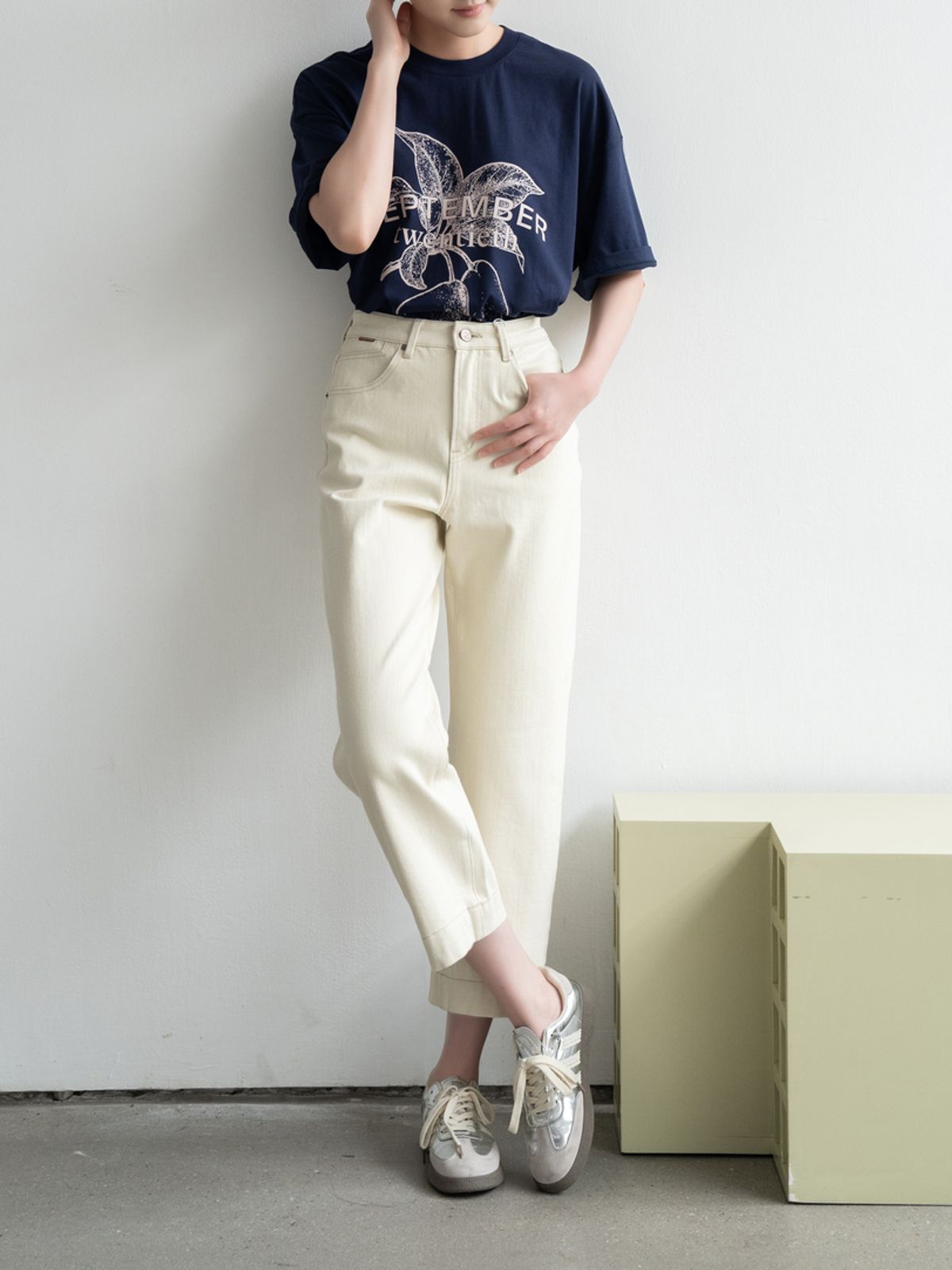셉템버투웨니(SEPTEMBER TWENTIETH) 셉템버투웨니 오버핏 티셔츠 (Navy)