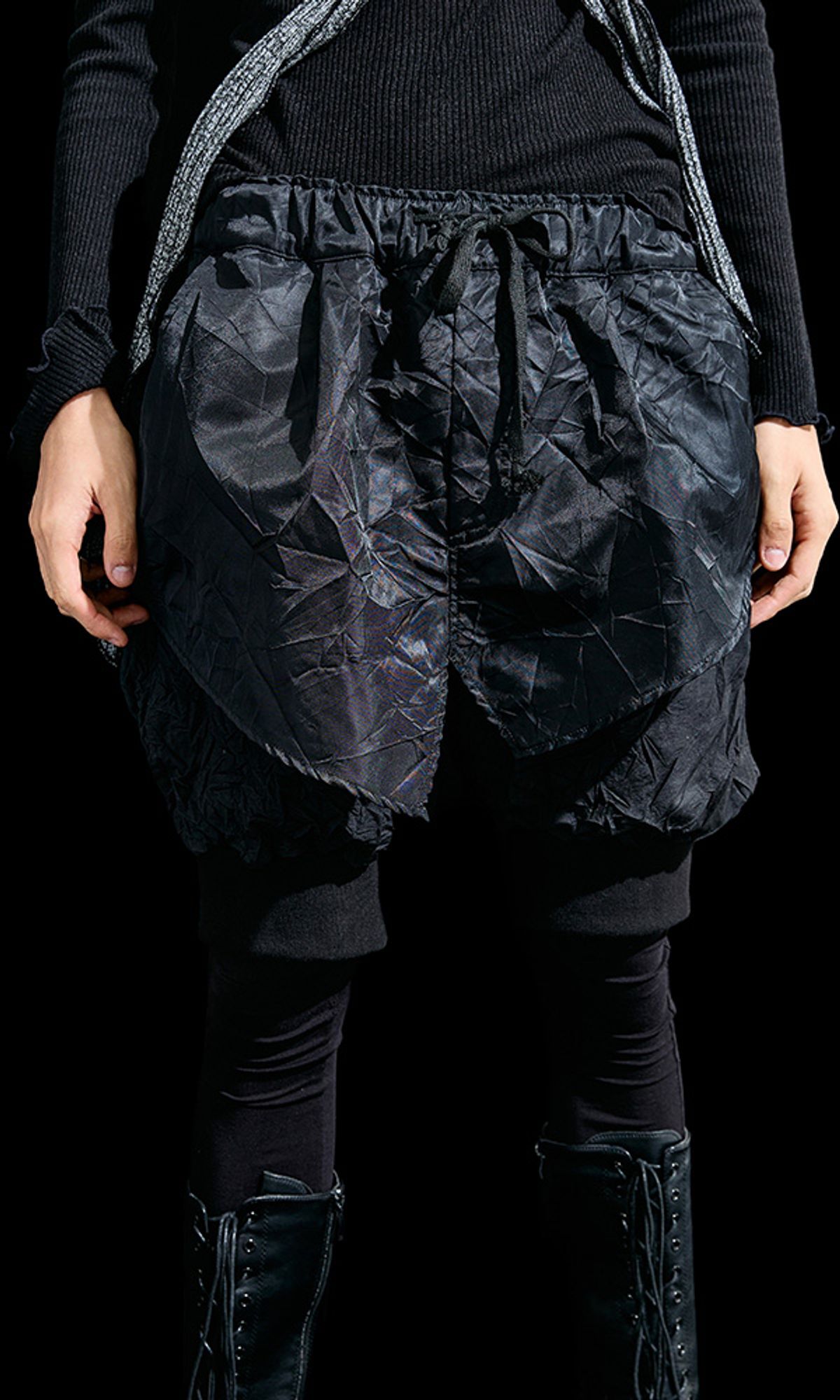 레큘리(RECULER) Unbalanced leggings baggy pants Black