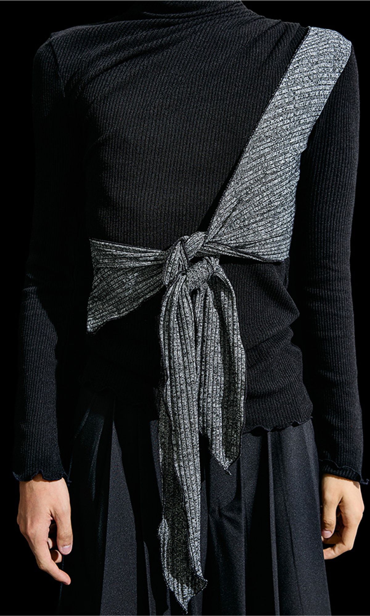 레큘리(RECULER) Cowl string coloration  draped T-shirt Black
