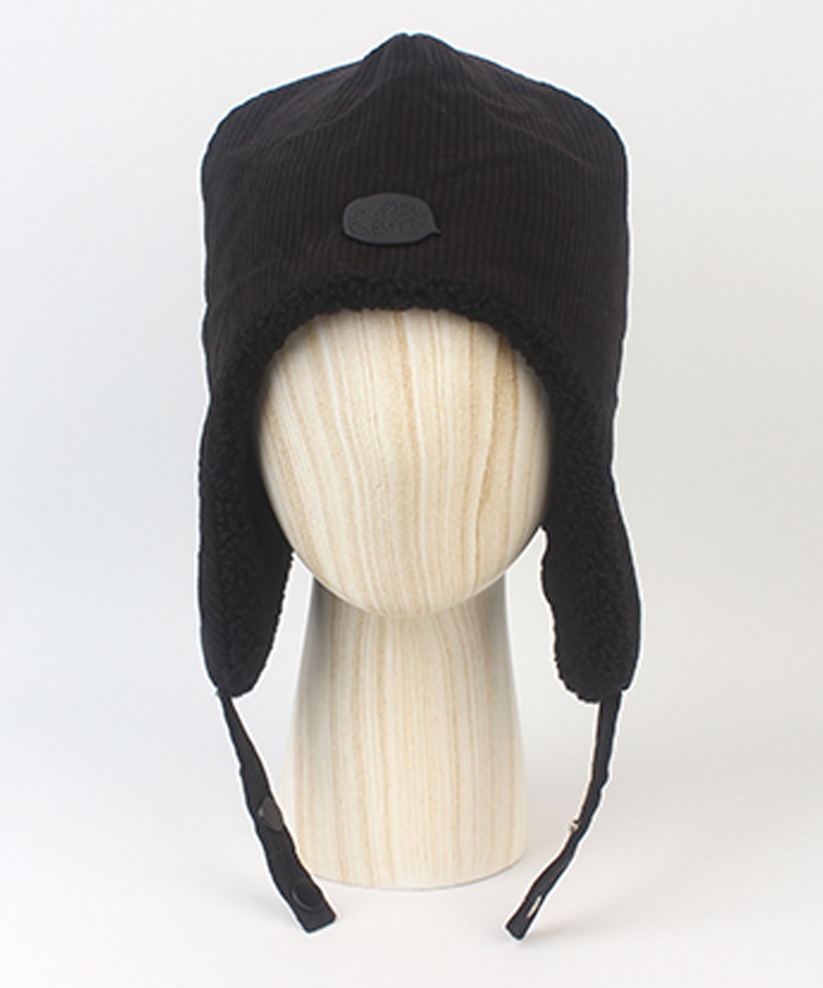 유니버셜 케미스트리(UNIVERSAL CHEMISTRY) Gentle Corduroy Black Earflap Cap 귀달이모자