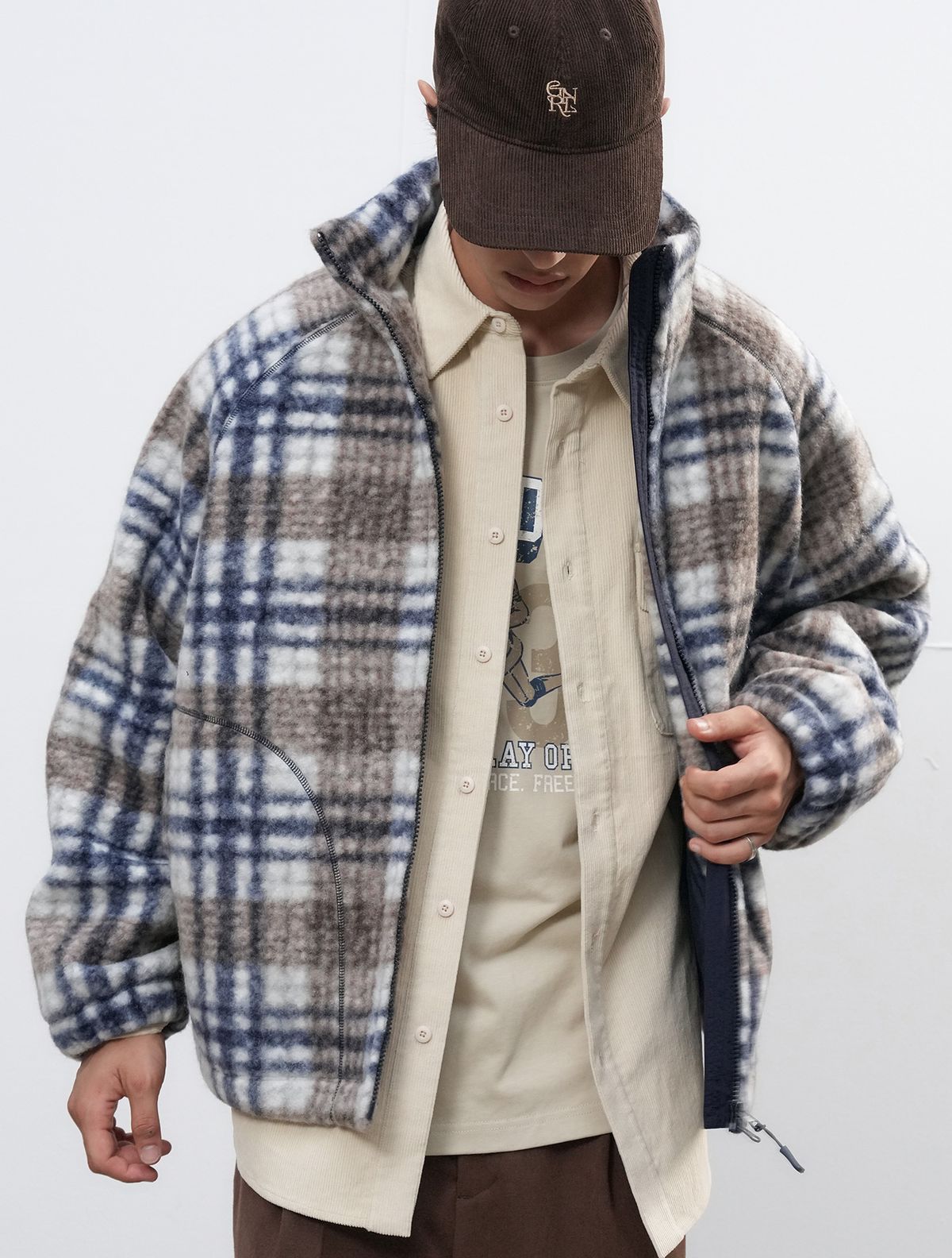 제너럴아이디어(GENERALIDEA) UNISEX 코듀로이 GNRL 로고 볼캡 [BROWN] / SBE3U91005