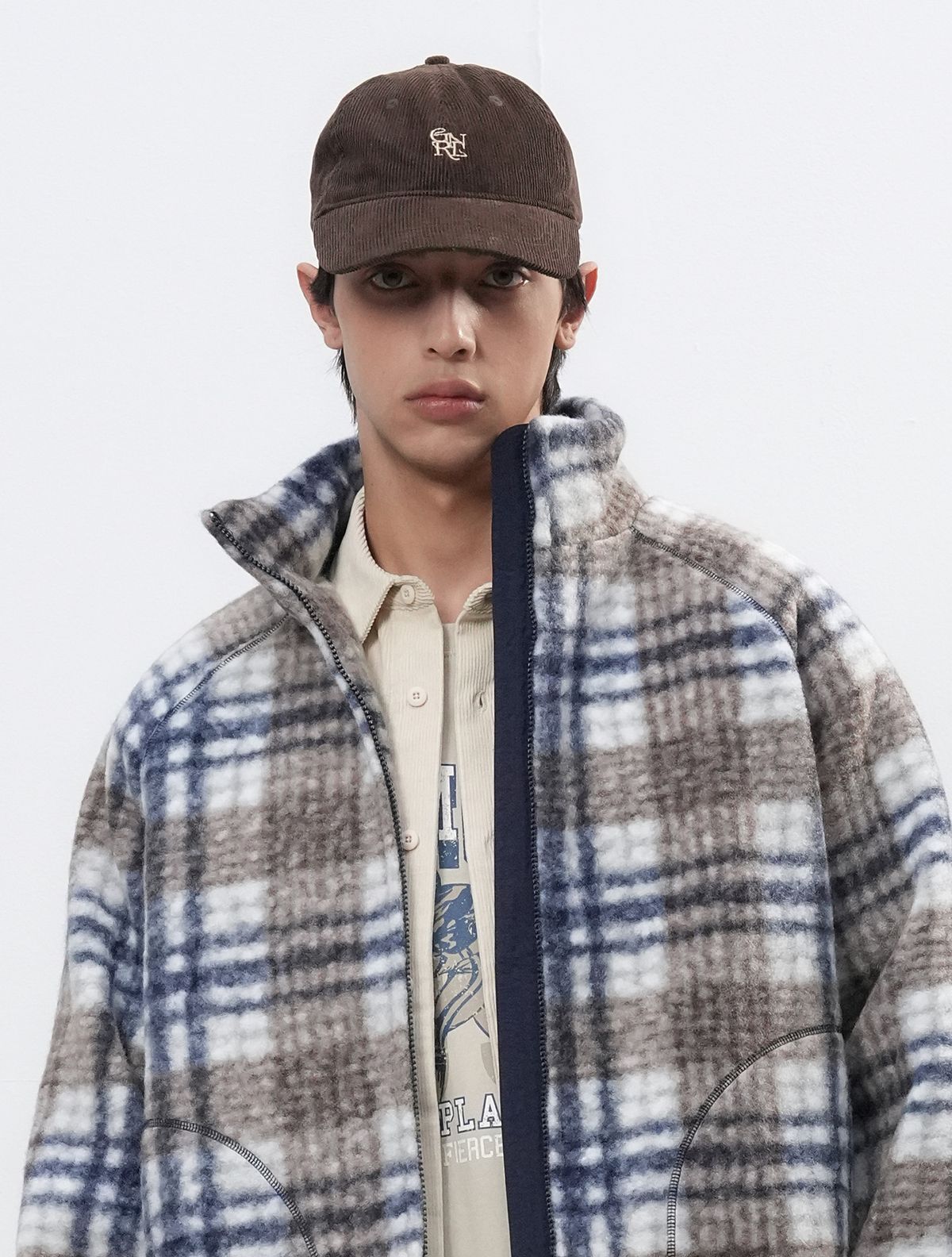제너럴아이디어(GENERALIDEA) UNISEX 코듀로이 GNRL 로고 볼캡 [BROWN] / SBE3U91005