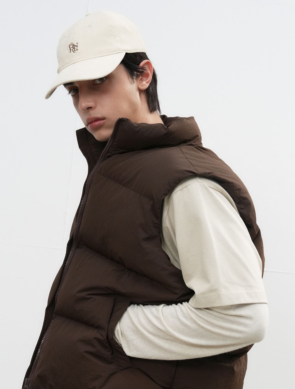 제너럴아이디어(GENERALIDEA) UNISEX 코듀로이 GNRL 로고 볼캡 [CREAM] / SBE3U91005