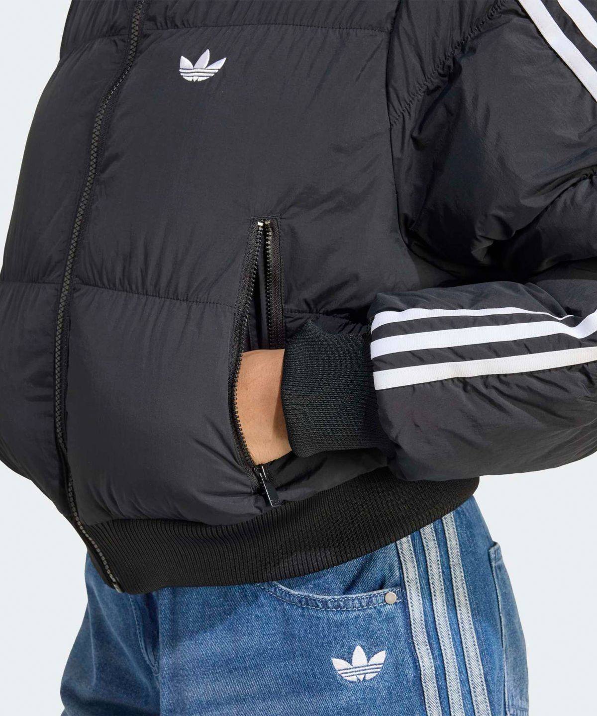 아디다스(ADIDAS) 크롭 합성 다운 퍼퍼 - 블랙 / JX2970