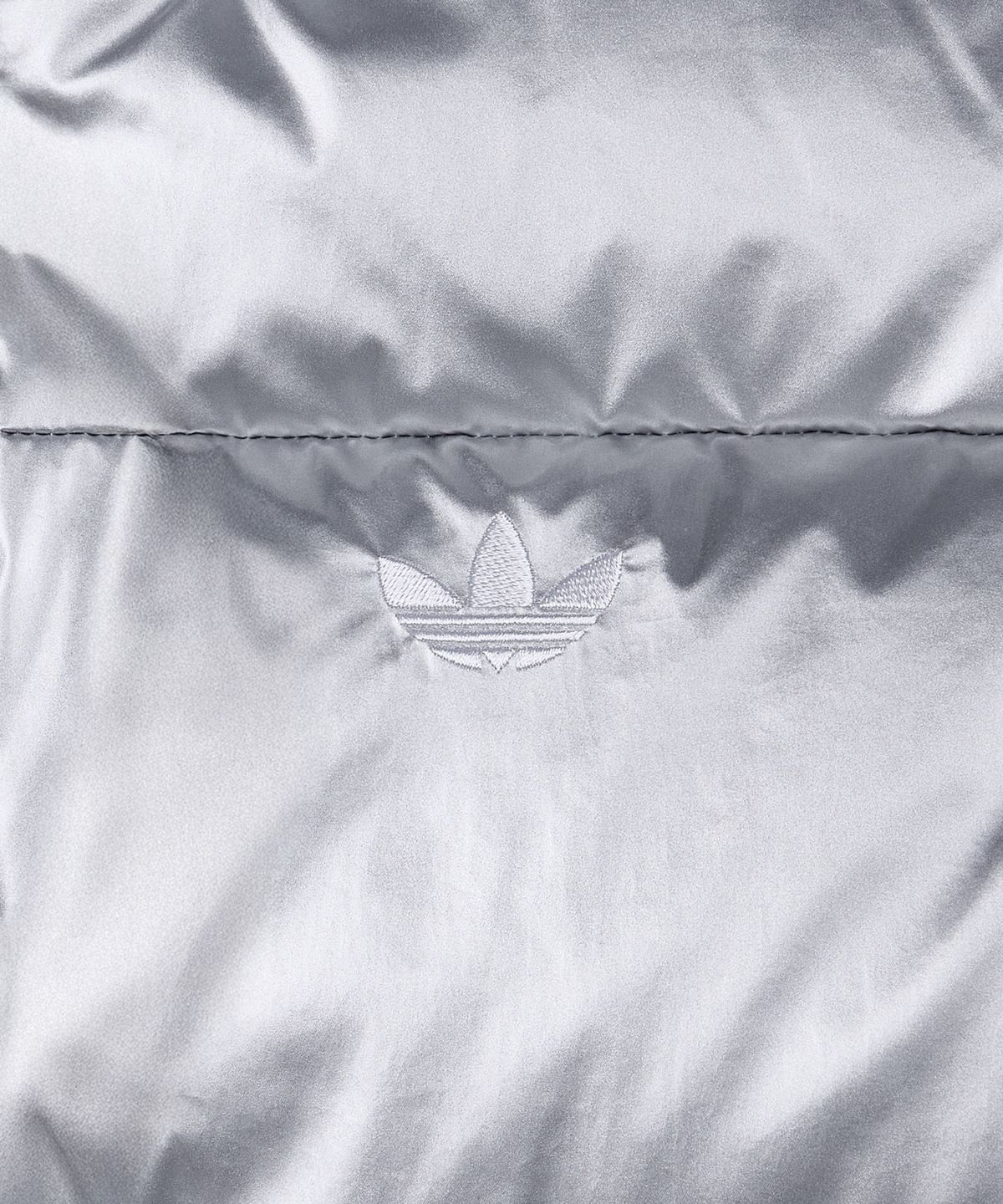 아디다스(ADIDAS) 숏 다운 퍼프 - 실버 / KV2676