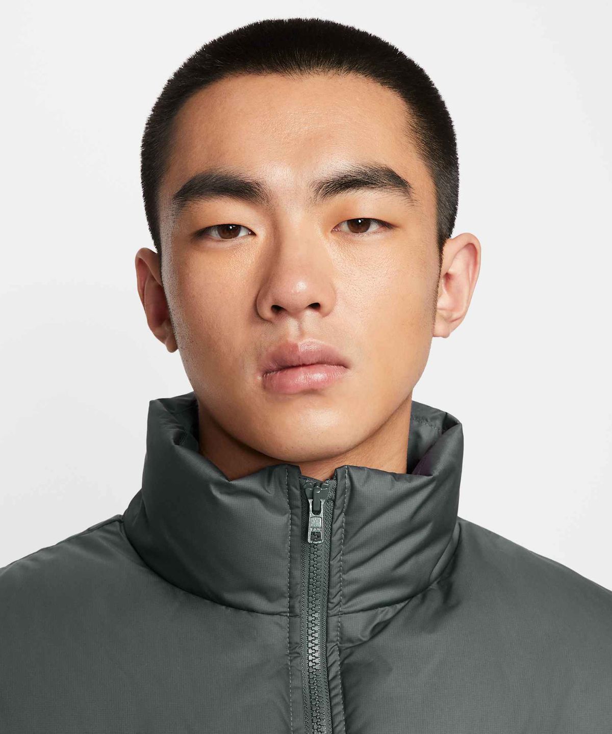 나이키(NIKE) 스포츠웨어 클럽 써마 핏 패딩 재킷 M - 아이언 그레이:화이트 / IB2976-068
