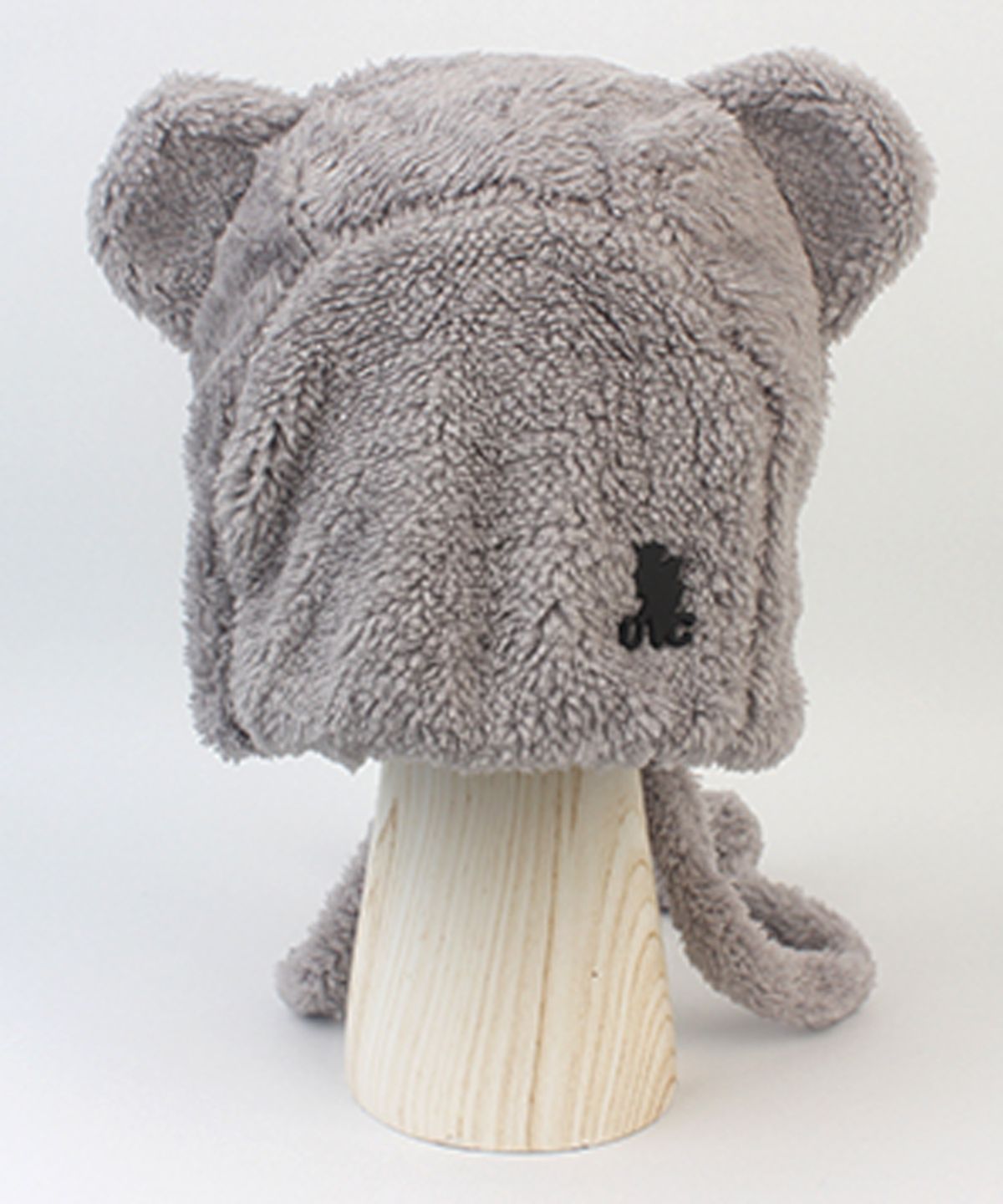 유니버셜 케미스트리(UNIVERSAL CHEMISTRY) Bear Soft Fleece Gray Bonnet Hat 곰돌이모자