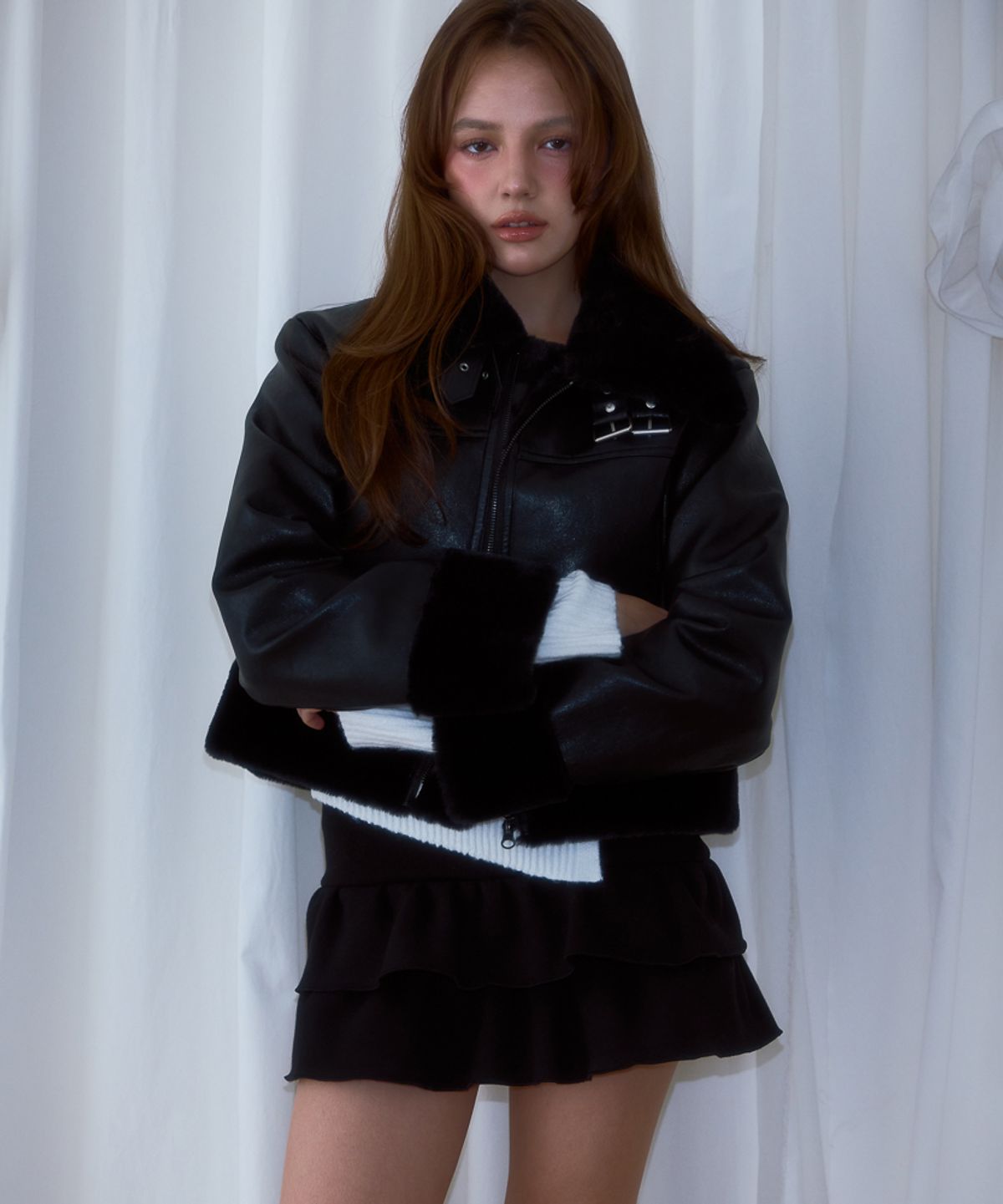 로제프란츠(ROSEFRANTZ) Crop Leather Mustang [Black]