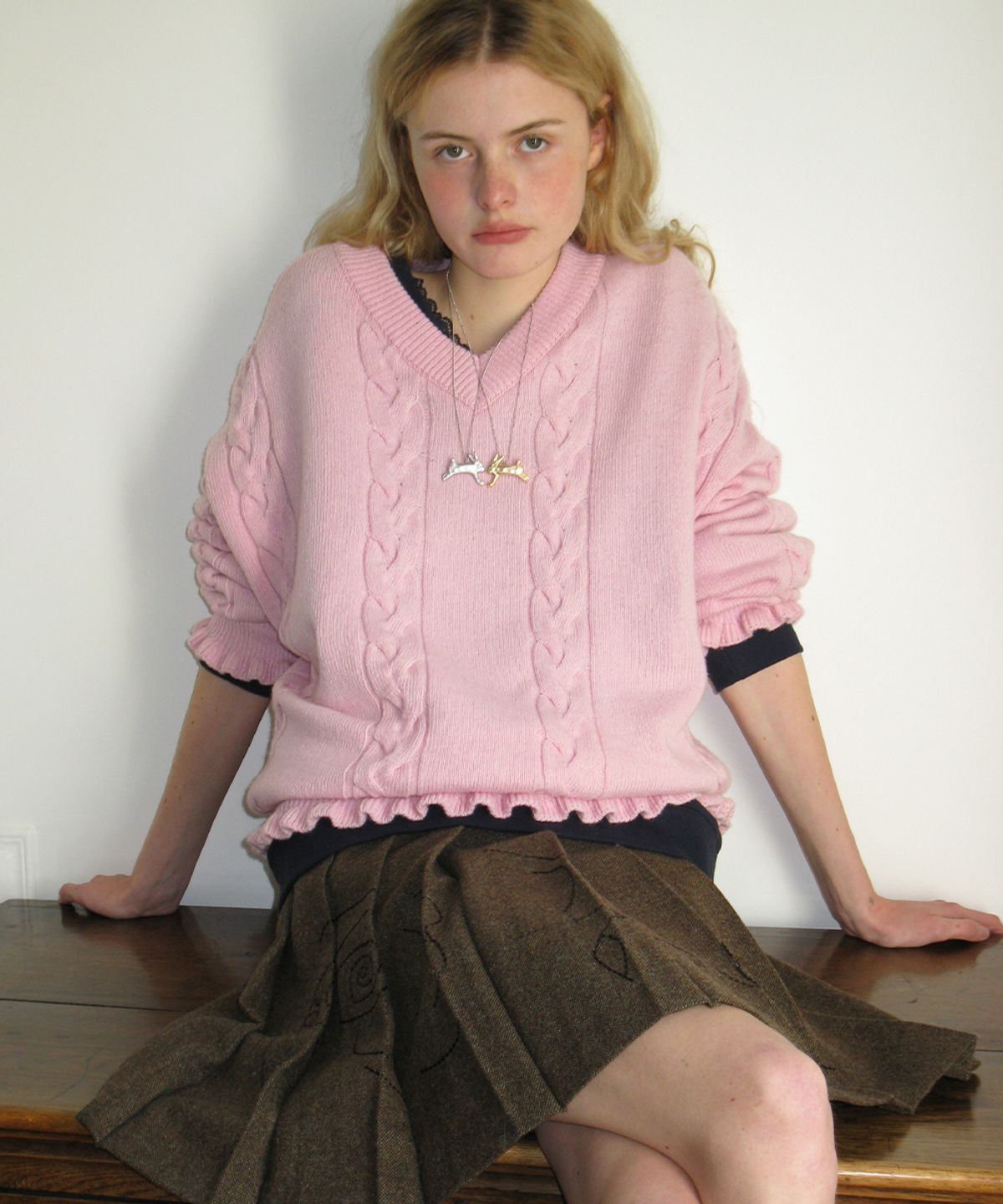 시눈(SINOON) [지유 착용] SN Cable V-neck Pullover (Pink)