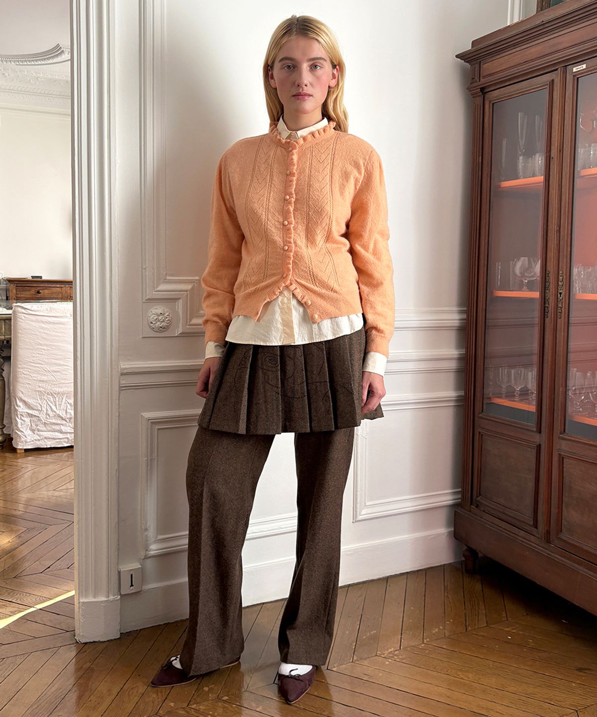 시눈(SINOON) [키키 이솔 착용] SN Ruffle Punching Cardigan (Apricot)