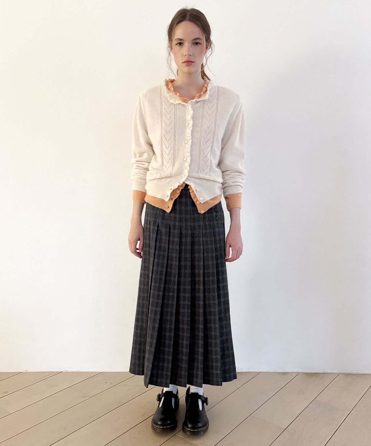 시눈(SINOON) SN Ruffle Punching Cardigan (Ivory)