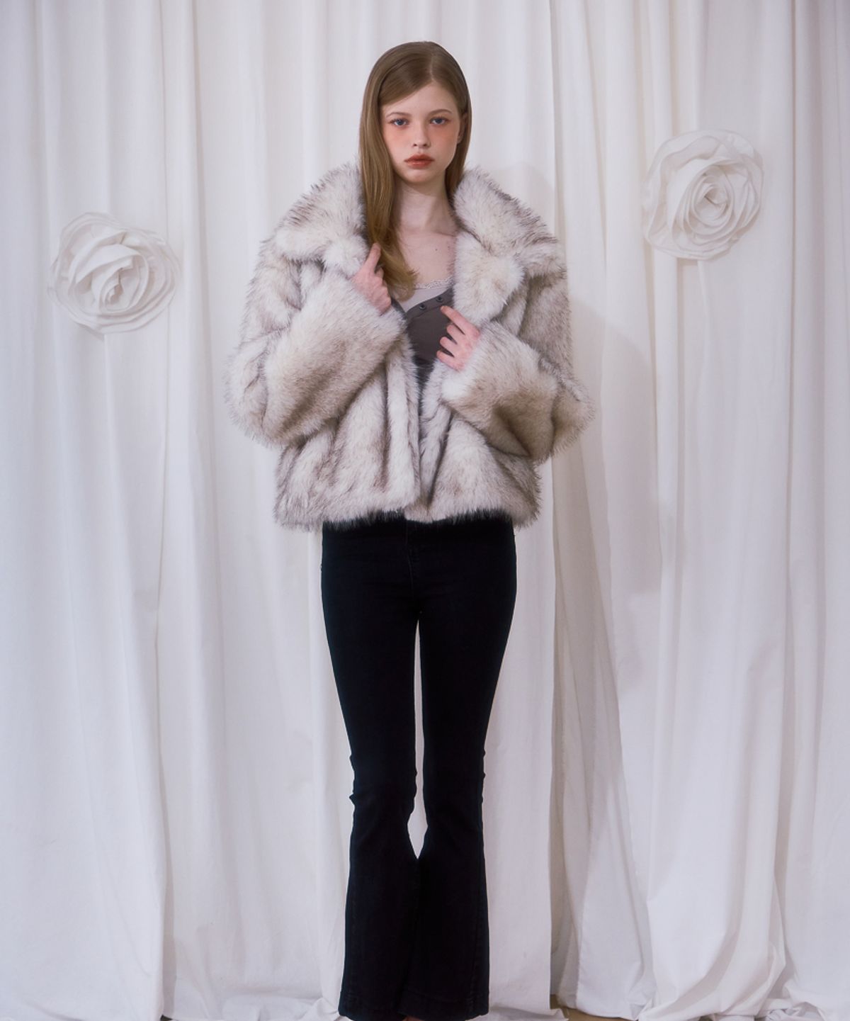 로제프란츠(ROSEFRANTZ) Crop Mix Fur Jacket [Beige]