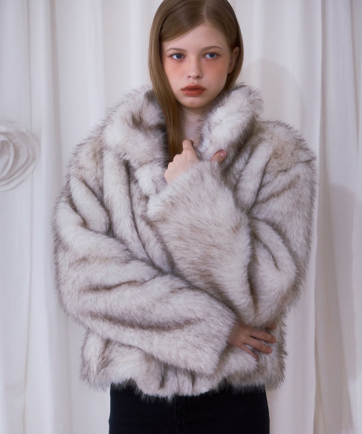 로제프란츠(ROSEFRANTZ) Crop Mix Fur Jacket [Beige]