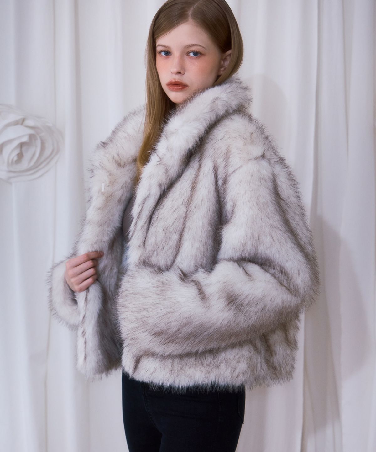 로제프란츠(ROSEFRANTZ) Crop Mix Fur Jacket [Beige]