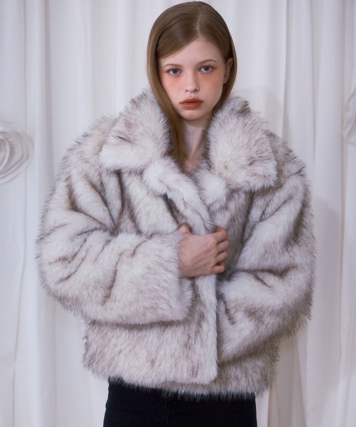 로제프란츠(ROSEFRANTZ) Crop Mix Fur Jacket [Beige]