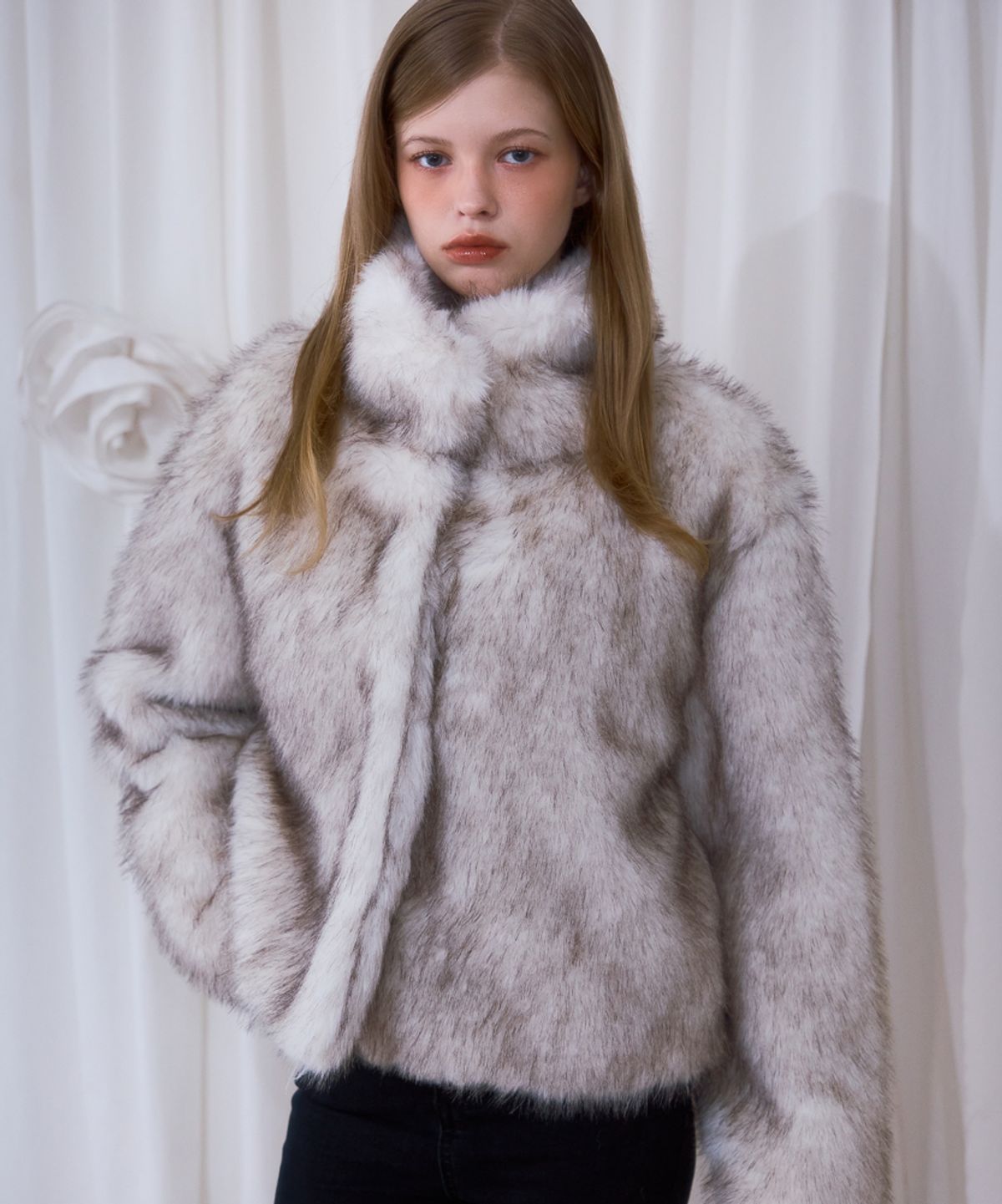 로제프란츠(ROSEFRANTZ) Crop Mix Fur Jacket [Beige]