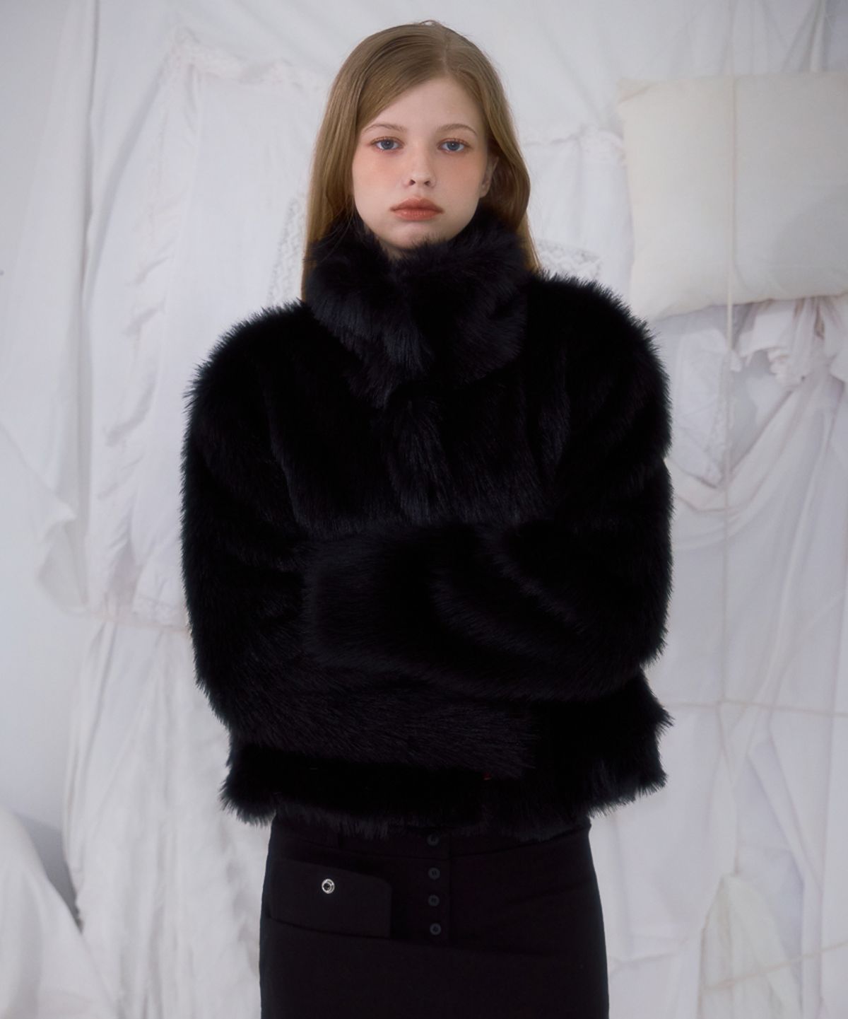 로제프란츠(ROSEFRANTZ) Crop Mix Fur Jacket [Black]