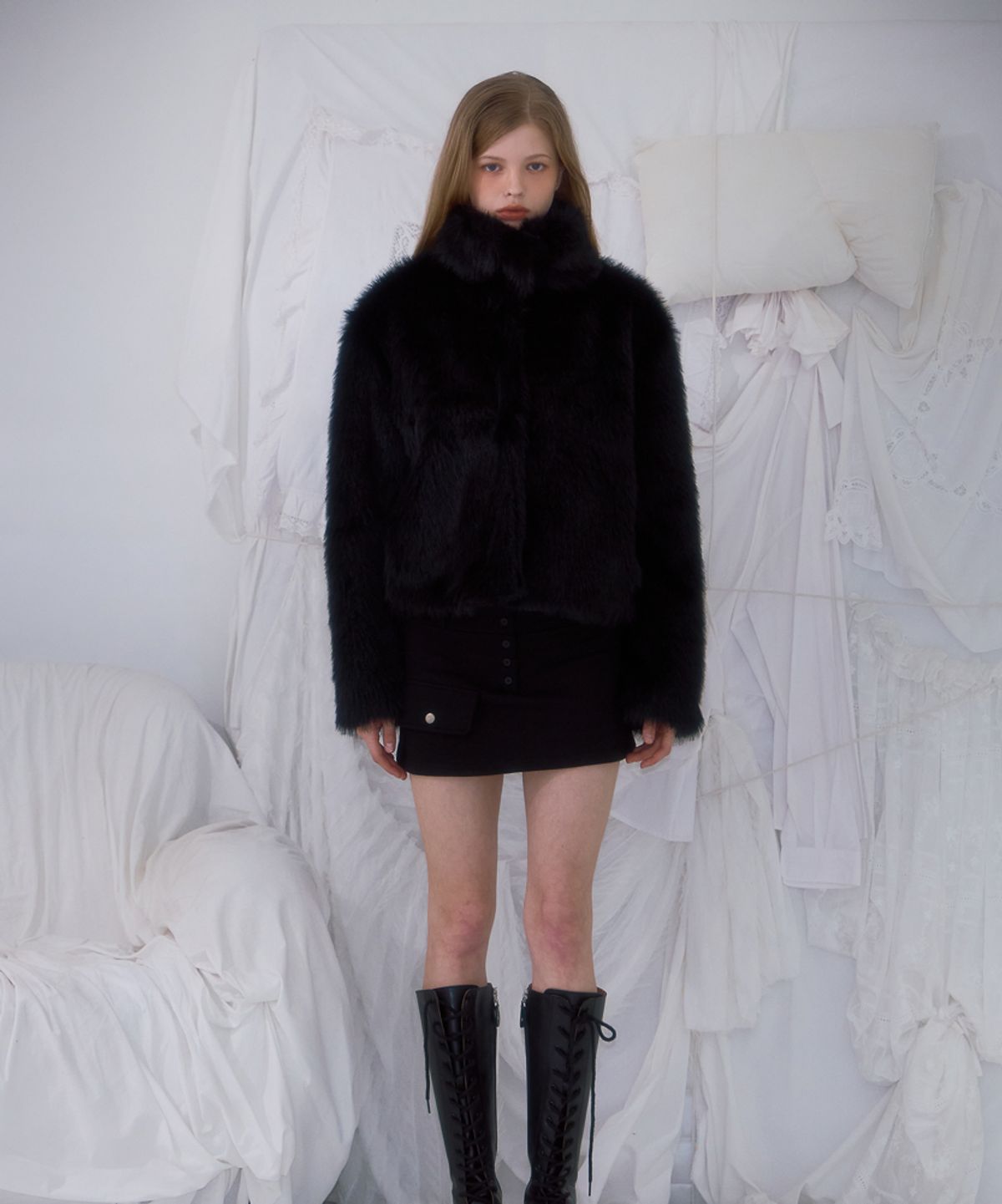 로제프란츠(ROSEFRANTZ) Crop Mix Fur Jacket [Black]