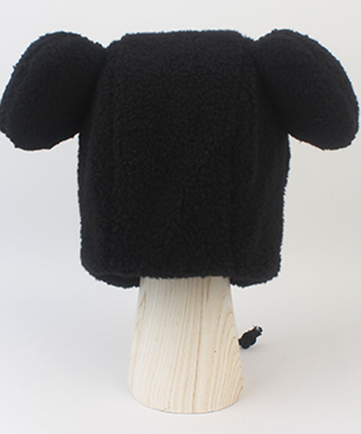 유니버셜 케미스트리(UNIVERSAL CHEMISTRY) Big Ear Bear Fleece Black Bonnet Hat 곰돌이모자
