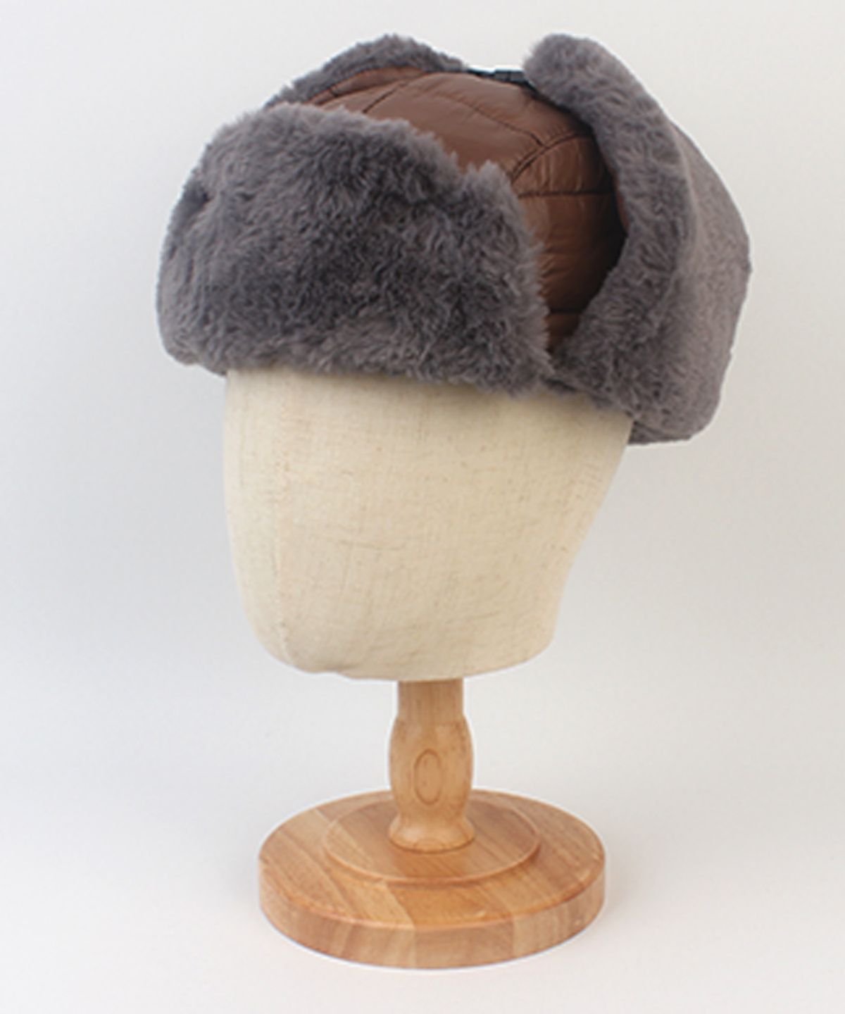 유니버셜 케미스트리(UNIVERSAL CHEMISTRY) Padding Fur Brown Aviator Hat 패딩모자