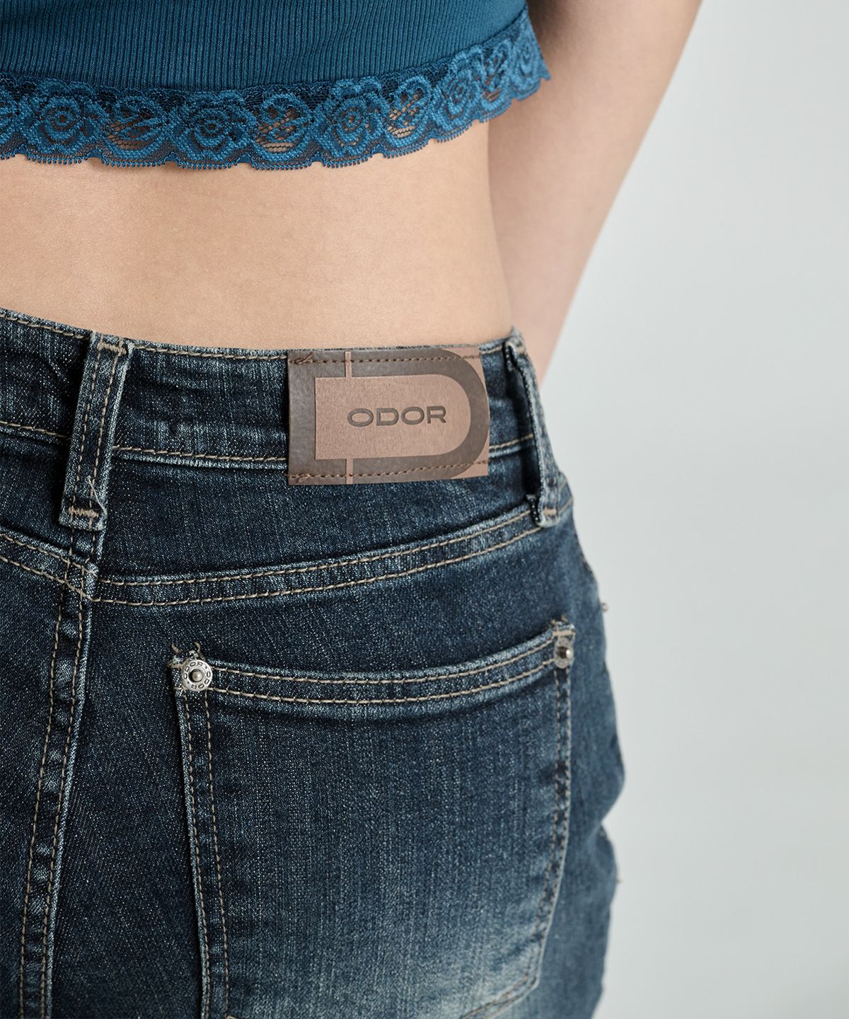 오도어(ODOR) Vintage raw jean in Mid-blue