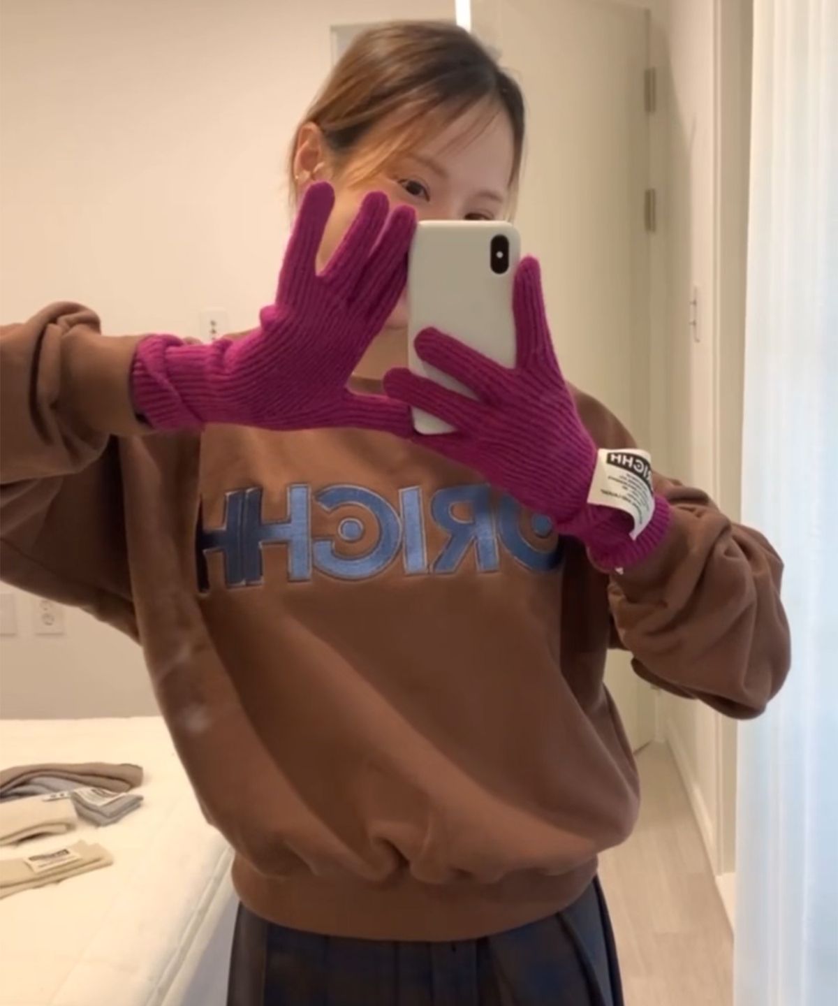 오라이(ORIGHH) 자수 로고 오버핏 맨투맨_브라운