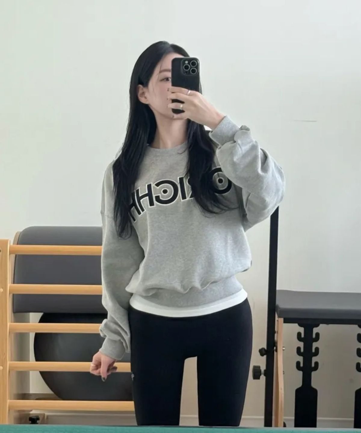 오라이(ORIGHH) 자수 로고 오버핏 맨투맨_멜란지그레이