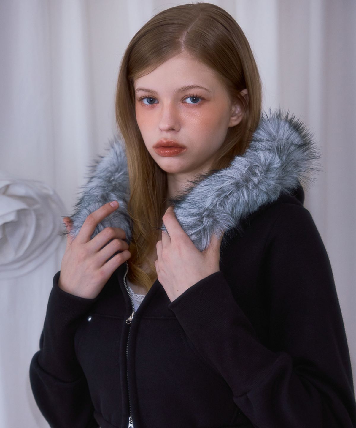 로제프란츠(ROSEFRANTZ) Fur Slim Rivet Hood Zip-up [Black]