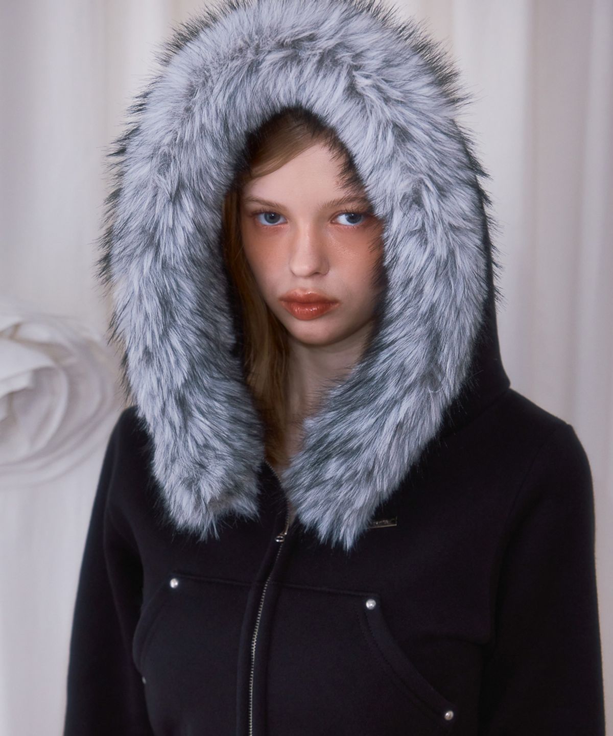 로제프란츠(ROSEFRANTZ) Fur Slim Rivet Hood Zip-up [Black]