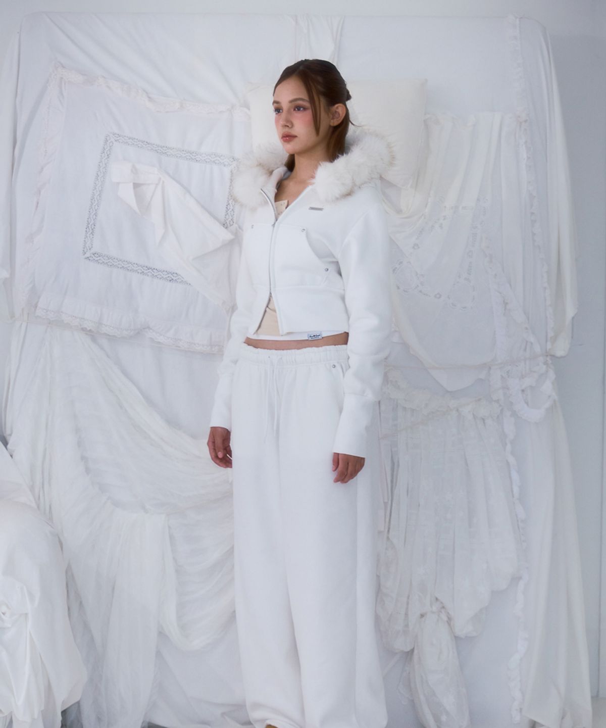 로제프란츠(ROSEFRANTZ) Fur Slim Rivet Hood Zip-up [Ivory]