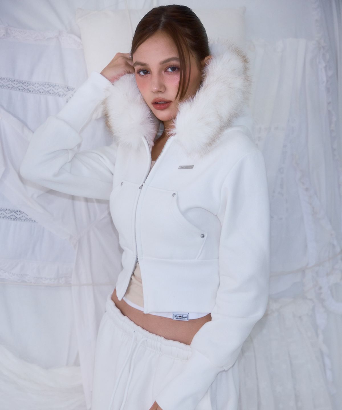 로제프란츠(ROSEFRANTZ) Fur Slim Rivet Hood Zip-up [Ivory]