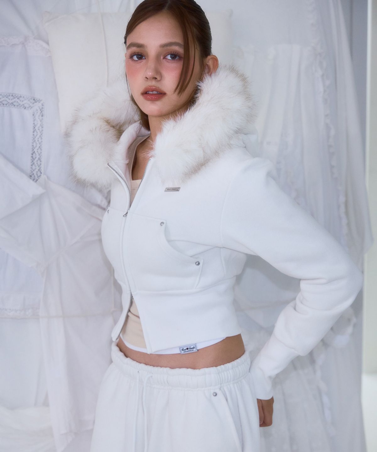 로제프란츠(ROSEFRANTZ) Fur Slim Rivet Hood Zip-up [Ivory]