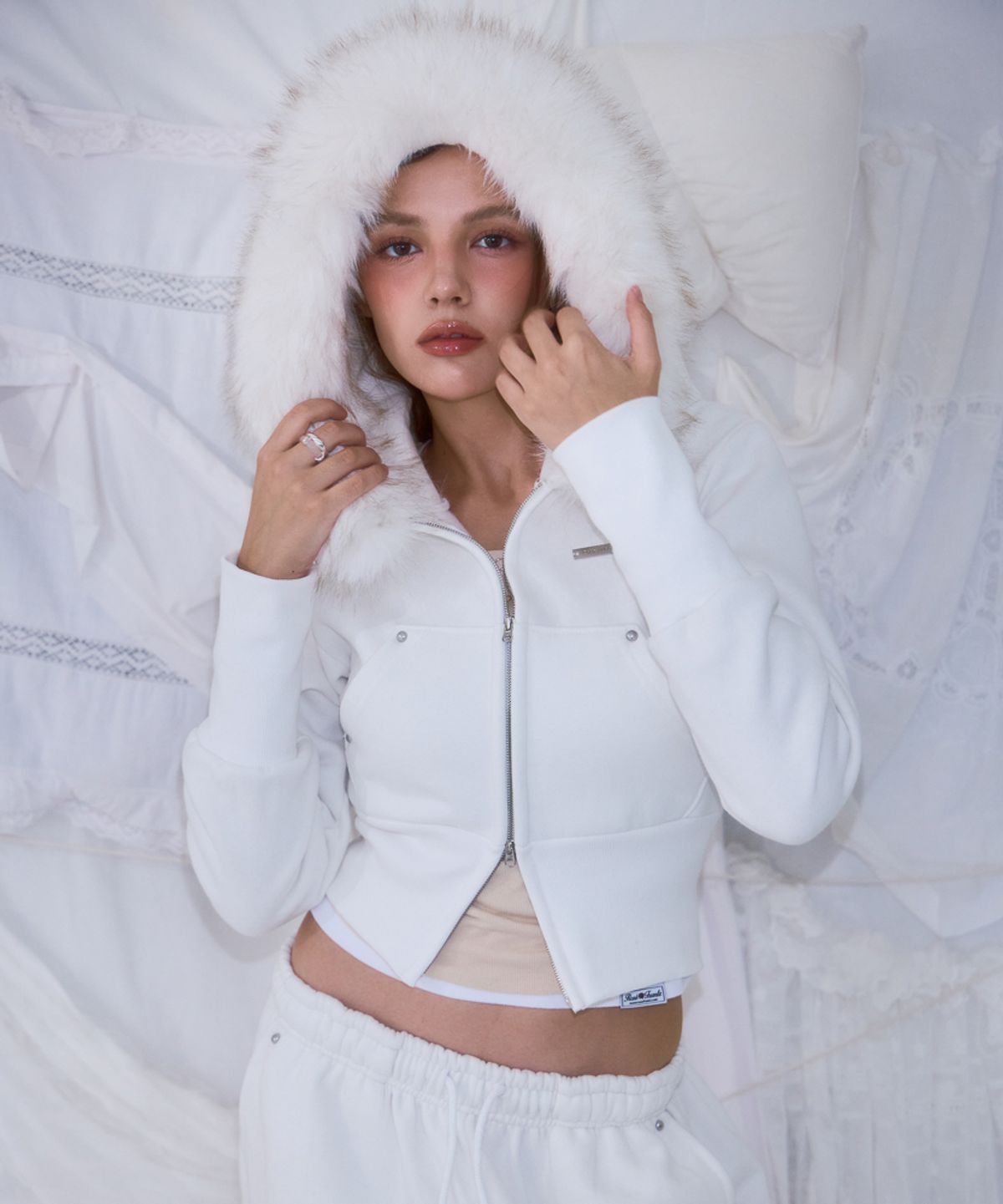 로제프란츠(ROSEFRANTZ) Fur Slim Rivet Hood Zip-up [Ivory]
