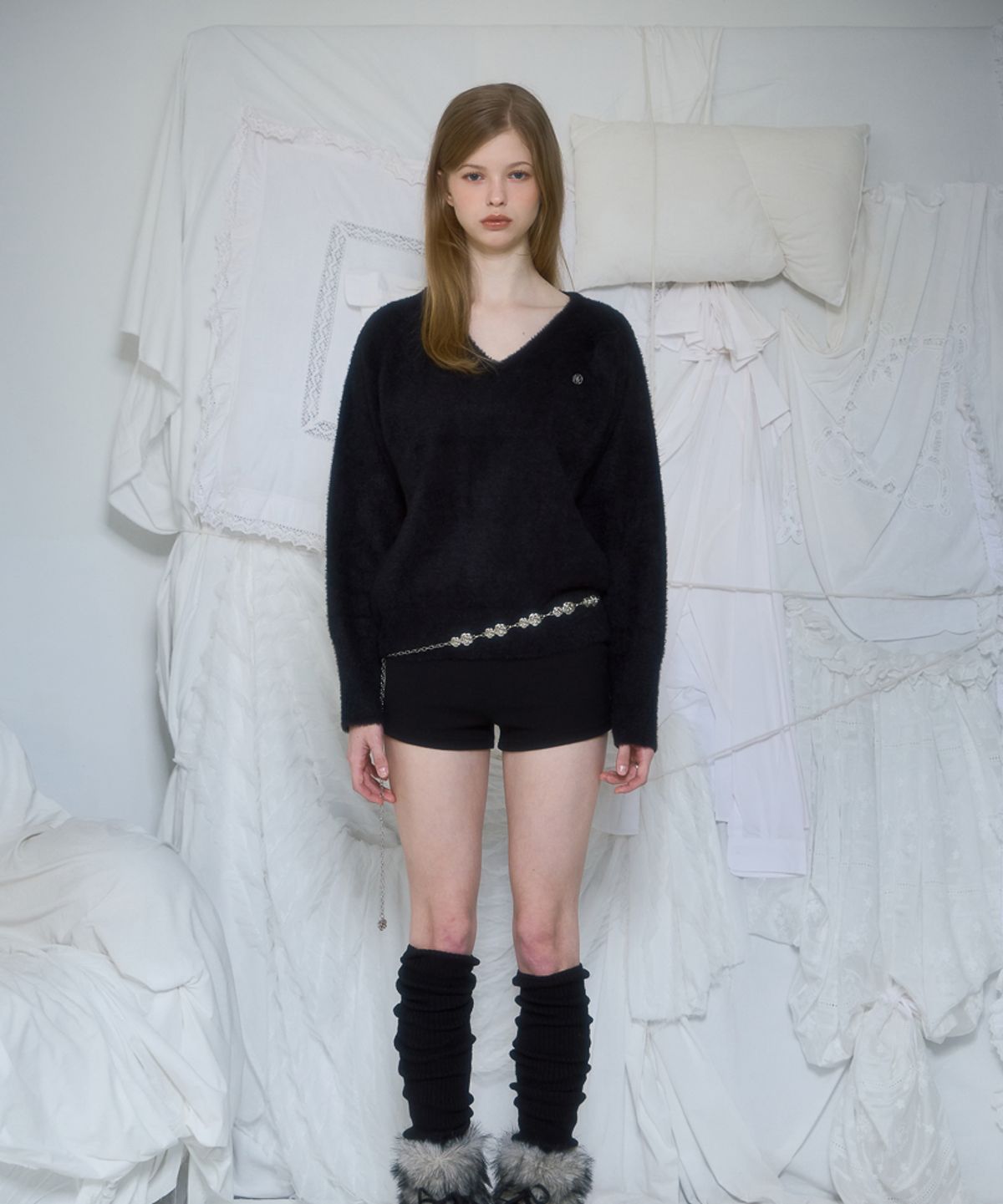 로제프란츠(ROSEFRANTZ) Fur V-neck Knit [Black]