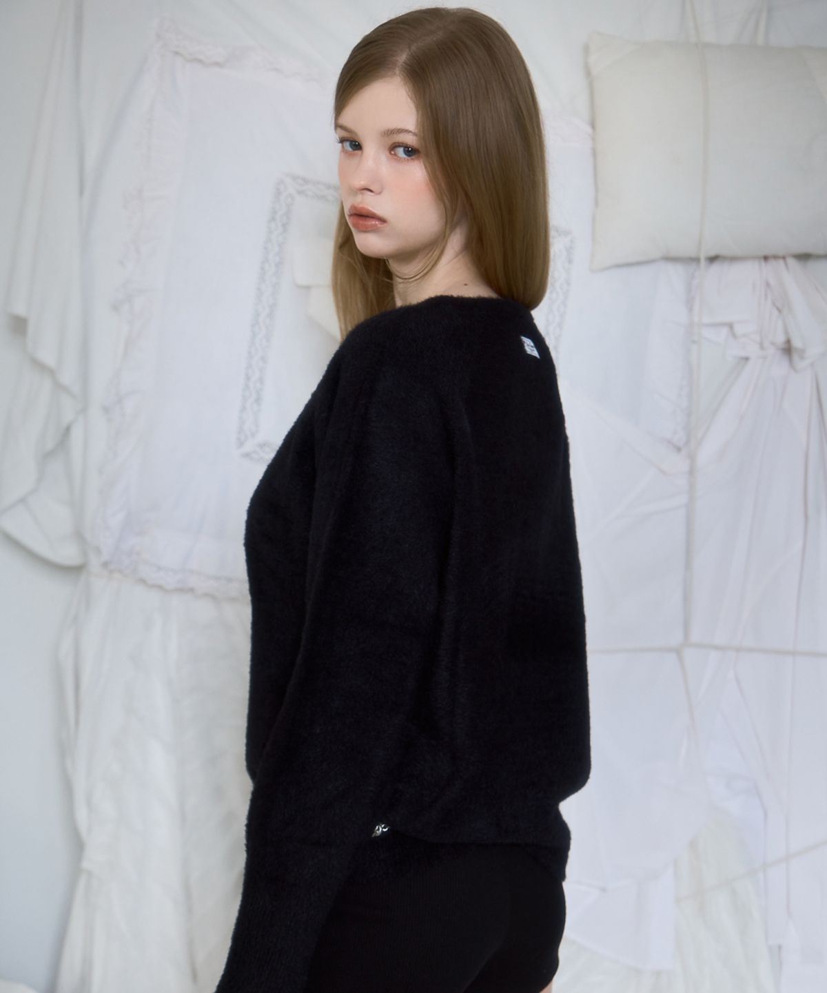 로제프란츠(ROSEFRANTZ) Fur V-neck Knit [Black]