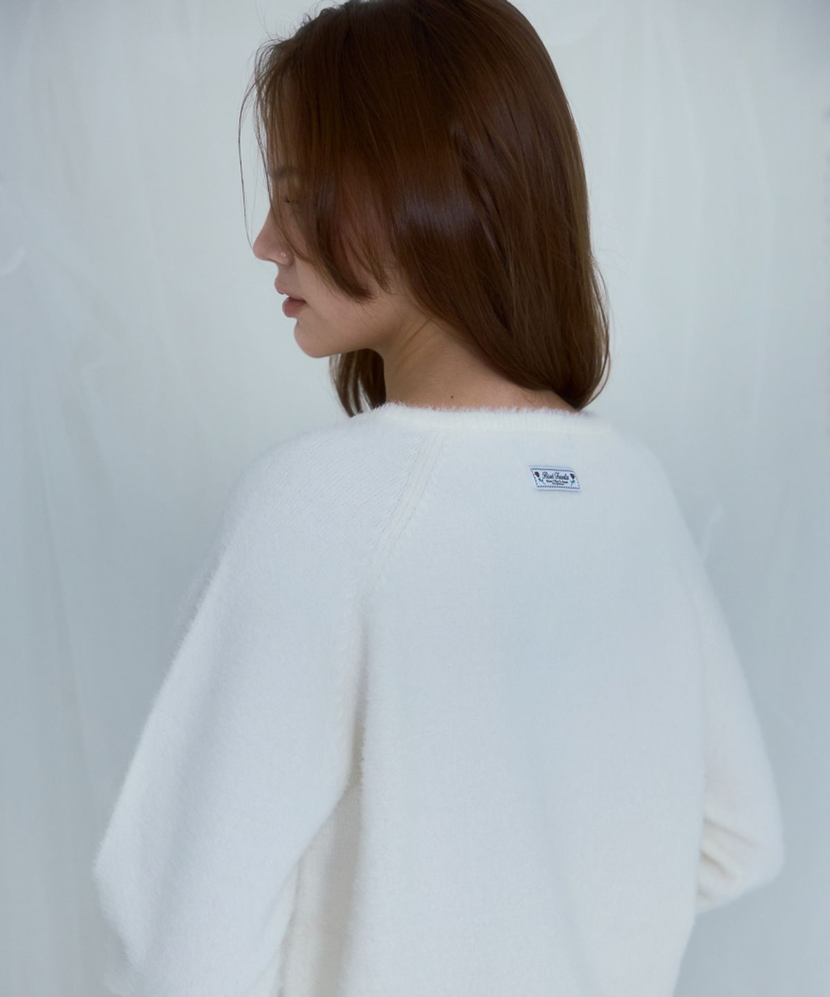 로제프란츠(ROSEFRANTZ) Fur V-neck Knit [Ivory]