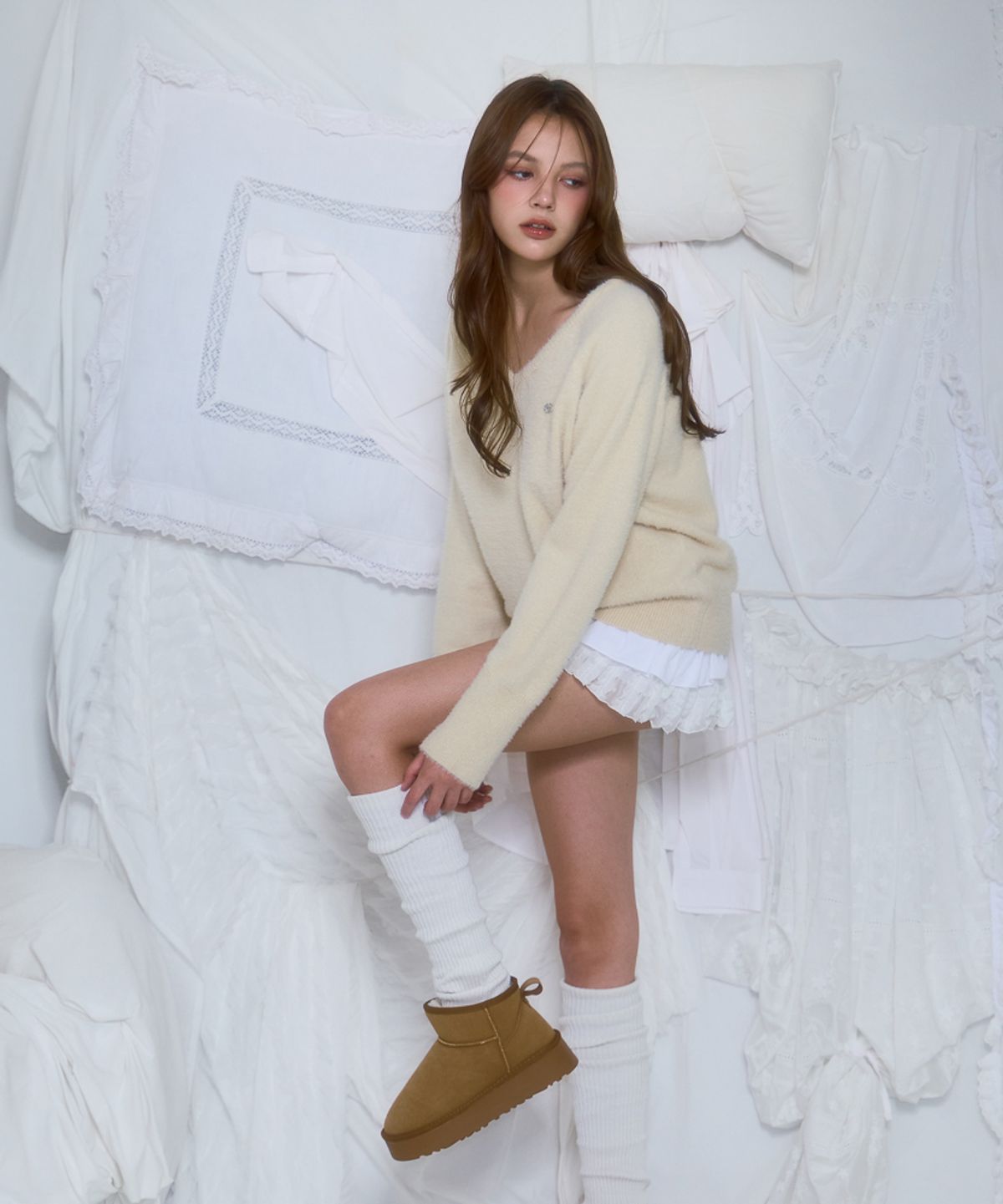 로제프란츠(ROSEFRANTZ) Fur V-neck Knit [Butter]