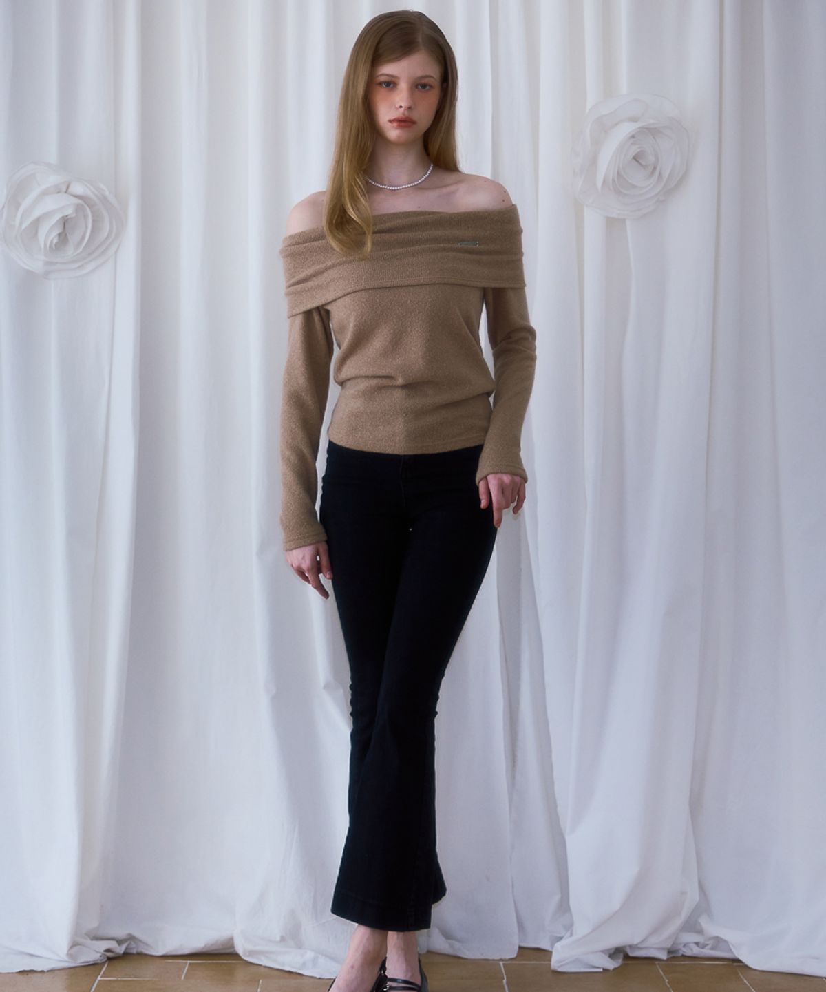 로제프란츠(ROSEFRANTZ) Wool Off Shoulder Knit [Beige]