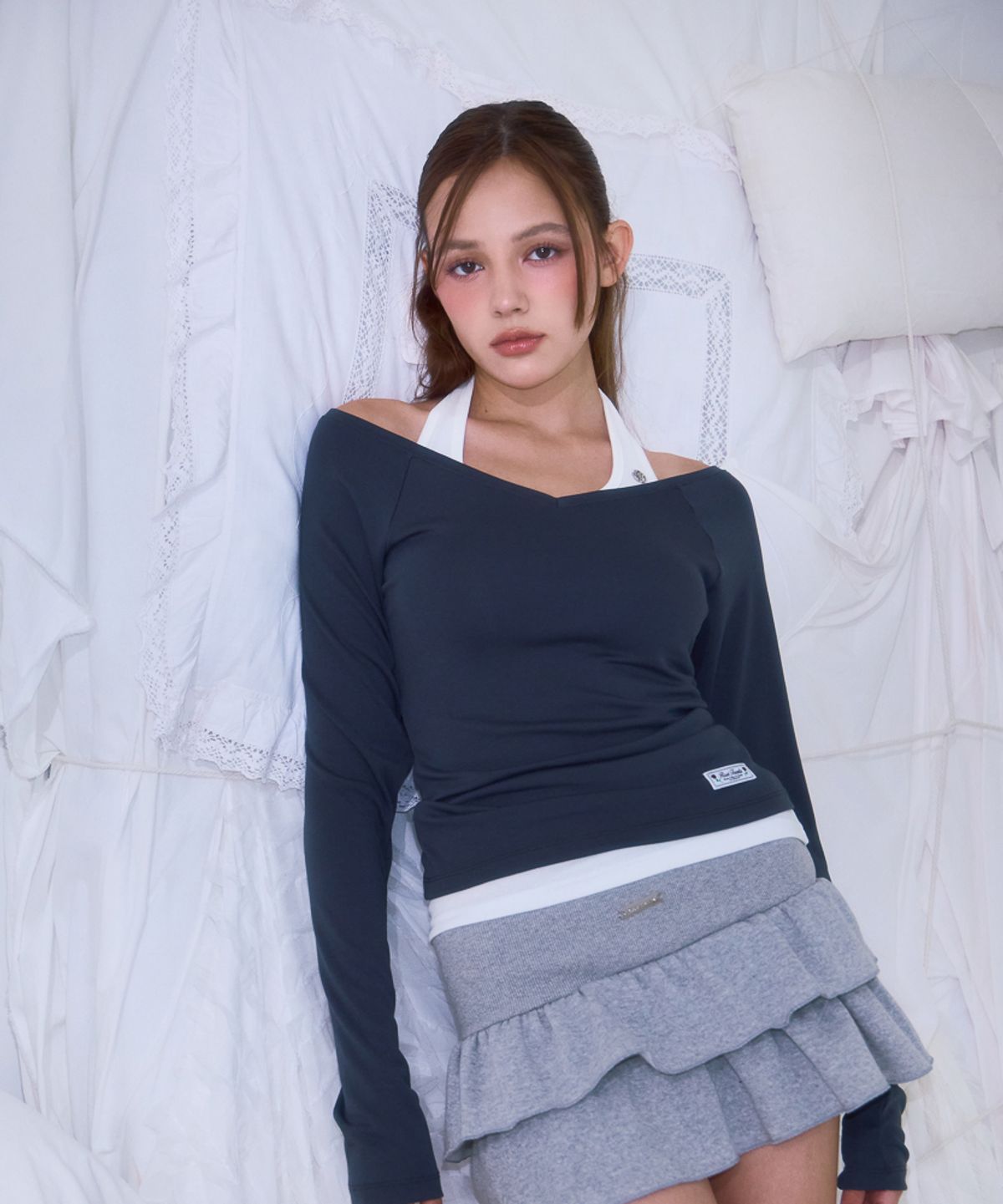로제프란츠(ROSEFRANTZ) Soft Curve V-neck Long Sleeve [Charcoal]