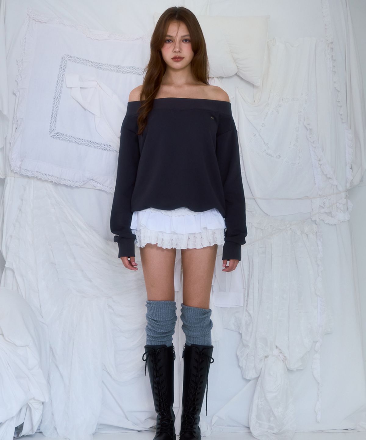 로제프란츠(ROSEFRANTZ) Off Shoulder Sweatshirt [Charcoal]