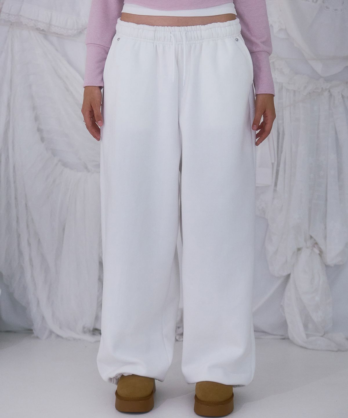 로제프란츠(ROSEFRANTZ) Back Point 2Way Sweatpants [Ivory]