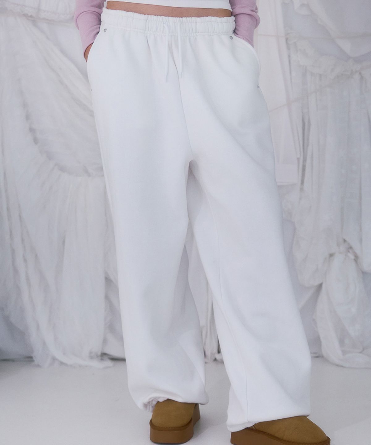 로제프란츠(ROSEFRANTZ) Back Point 2Way Sweatpants [Ivory]