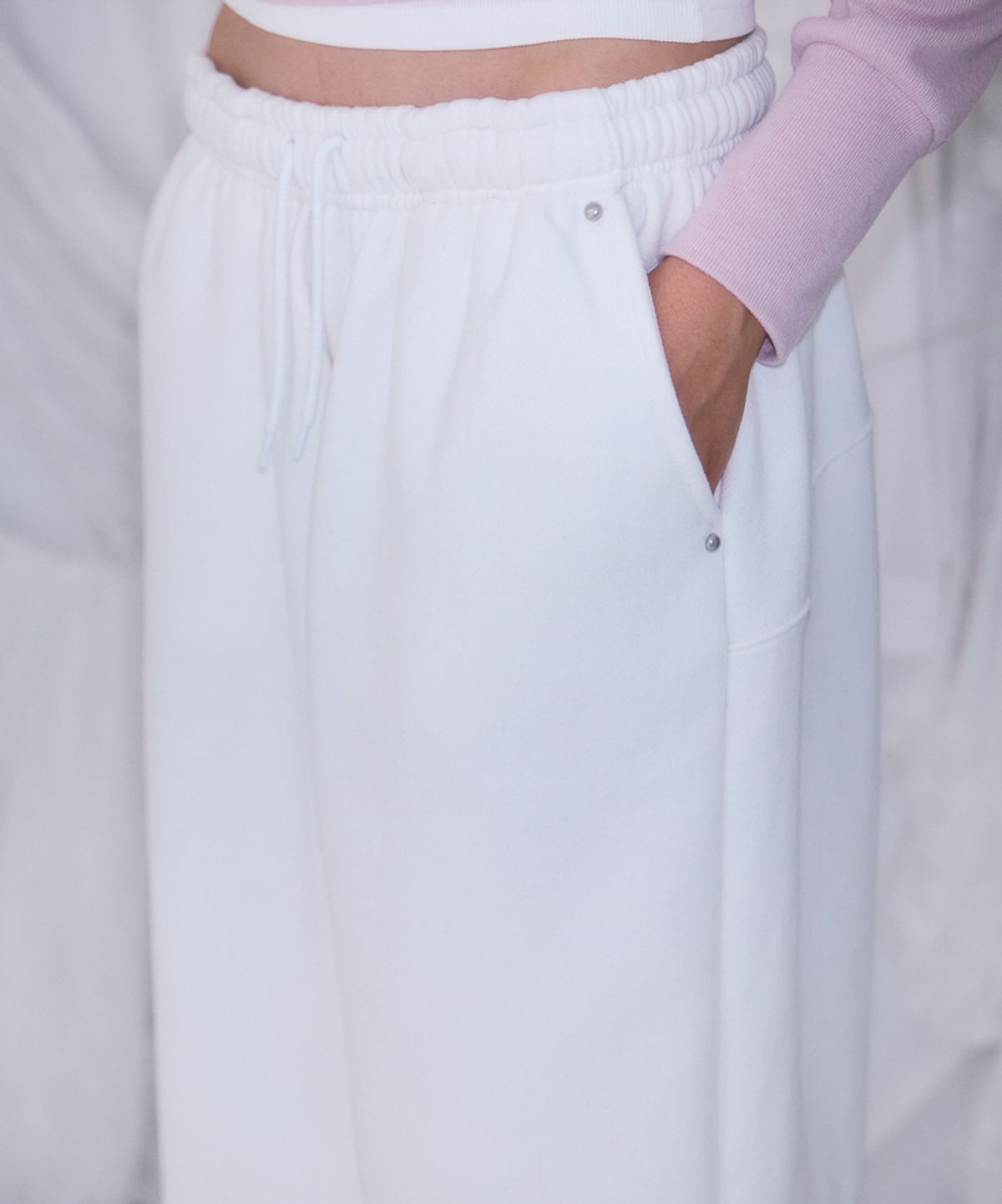 로제프란츠(ROSEFRANTZ) Back Point 2Way Sweatpants [Ivory]