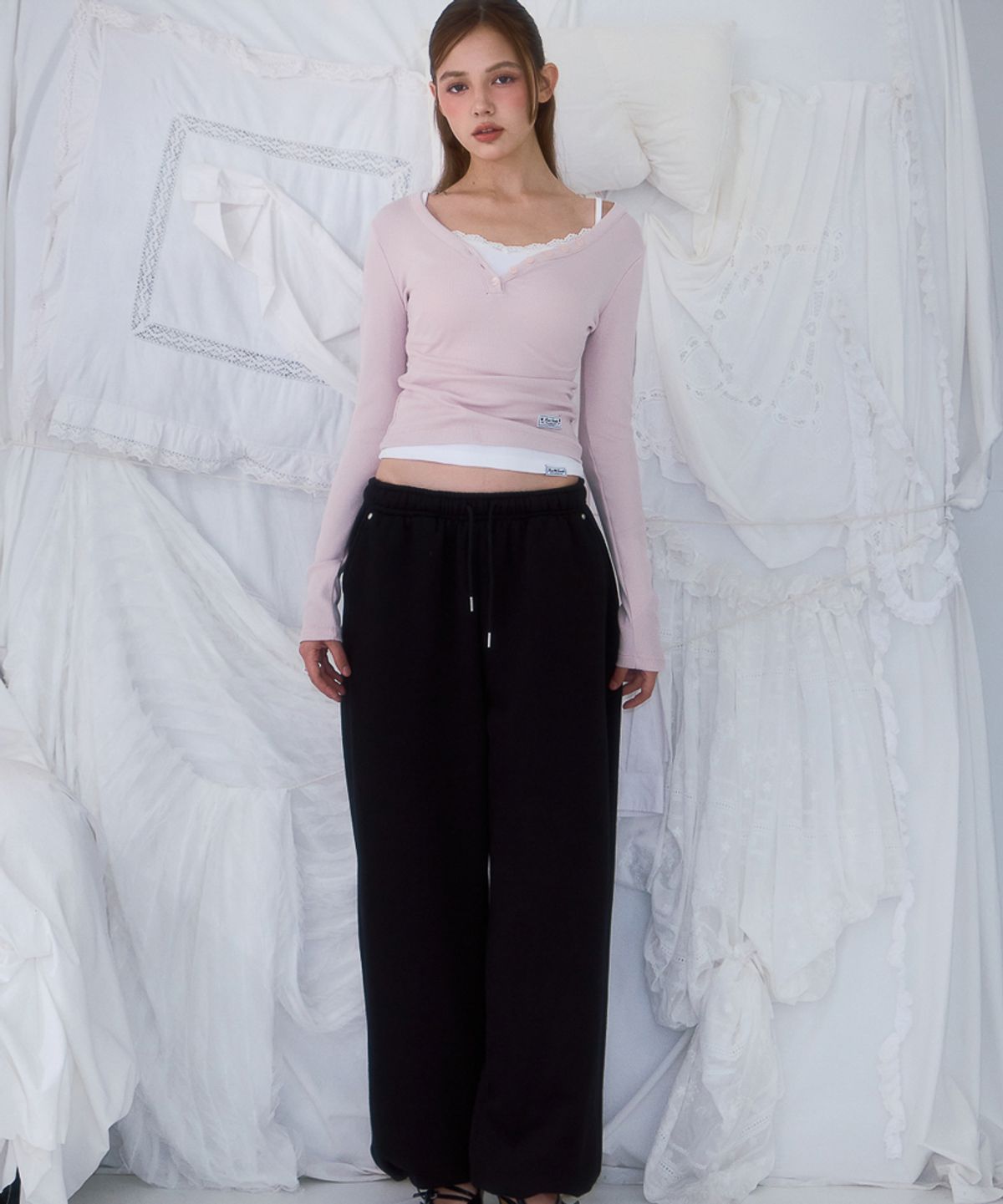 로제프란츠(ROSEFRANTZ) Back Point 2Way Sweatpants [Black]